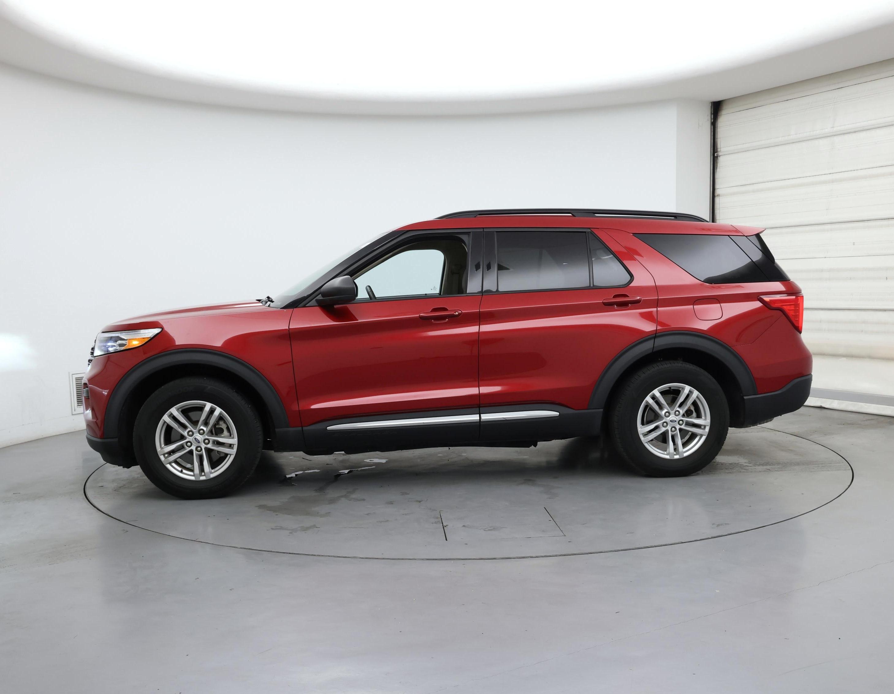 Thumbnail: 2022 Ford Explorer - 3