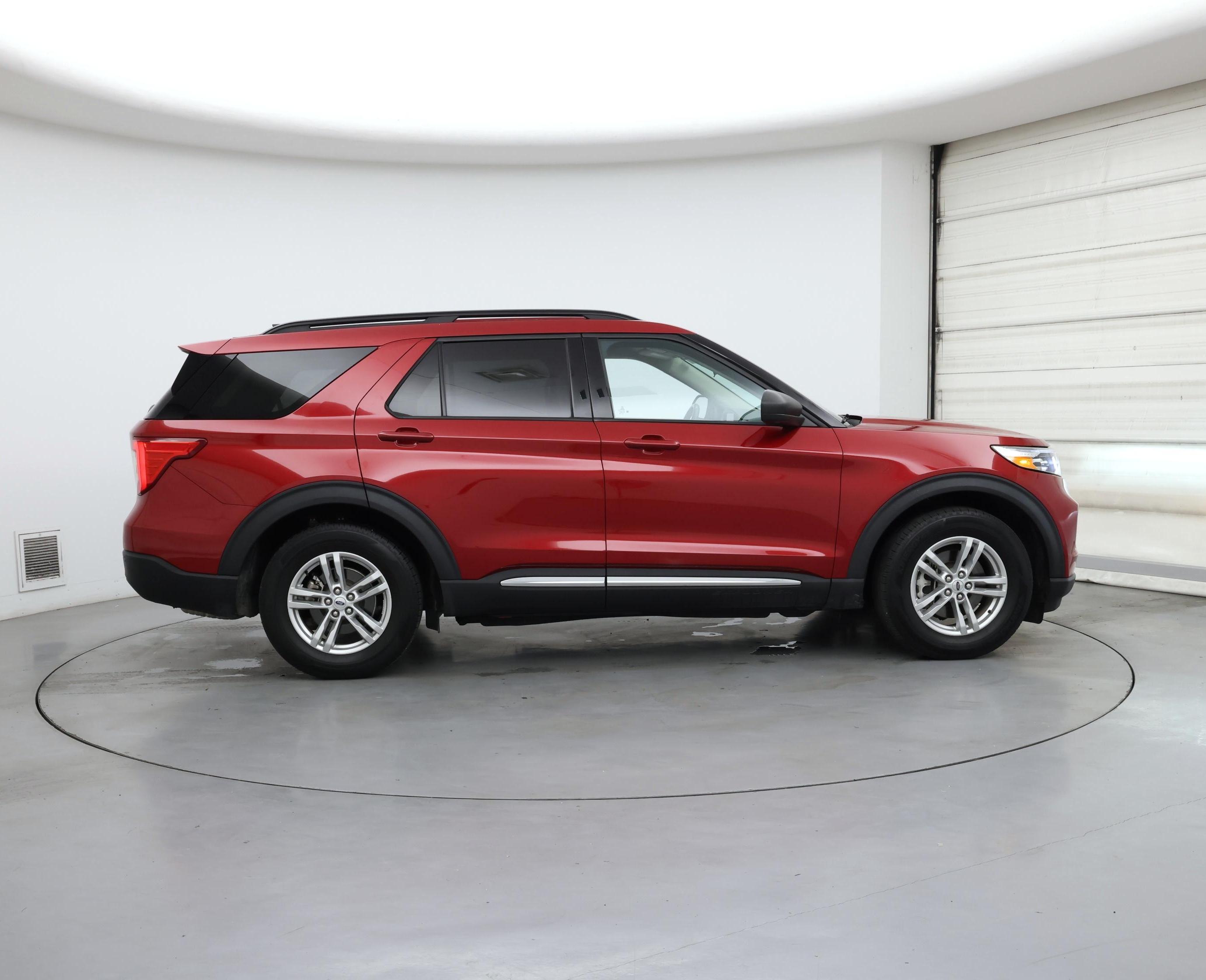 Thumbnail: 2022 Ford Explorer - 7