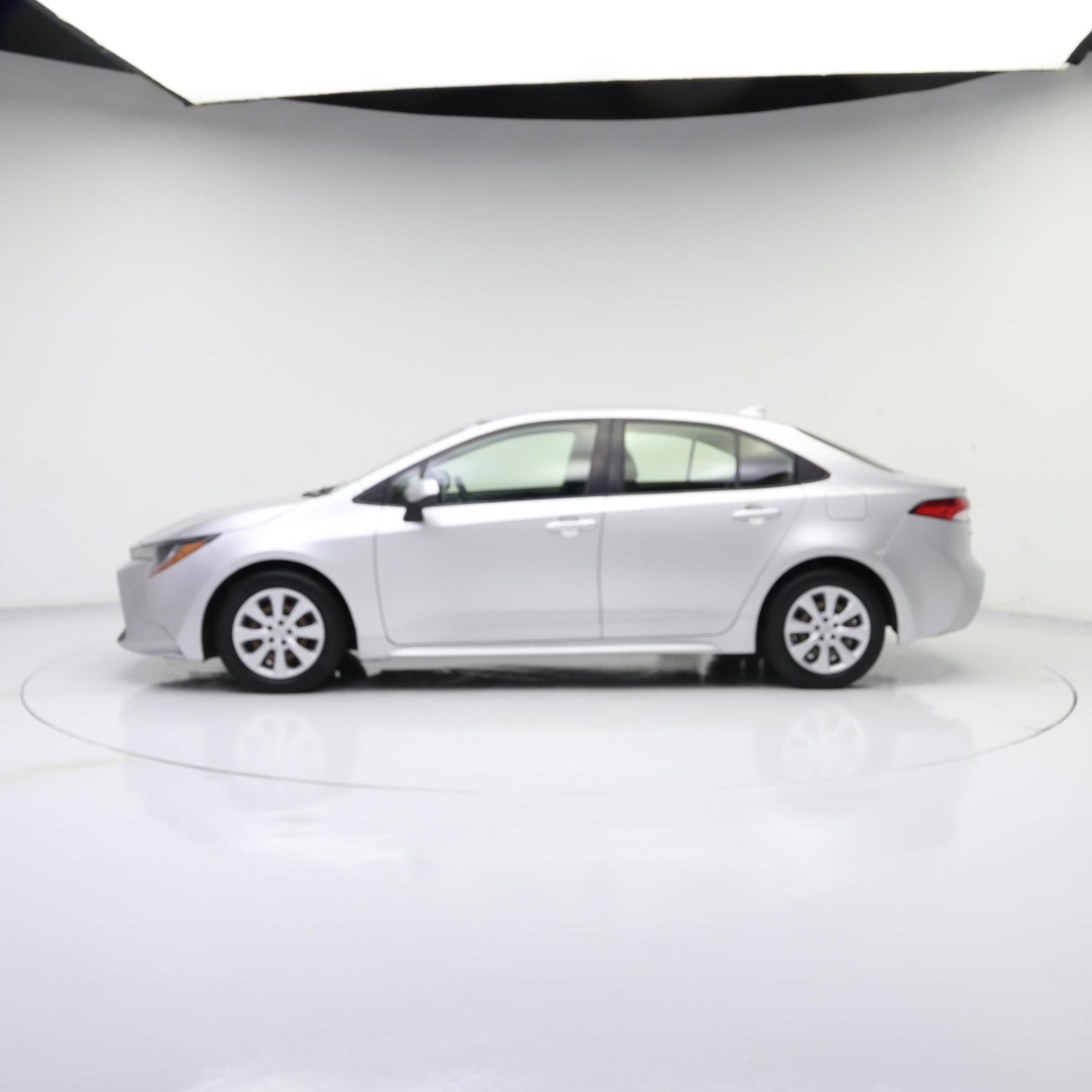 Thumbnail: 2021 Toyota Corolla - 3