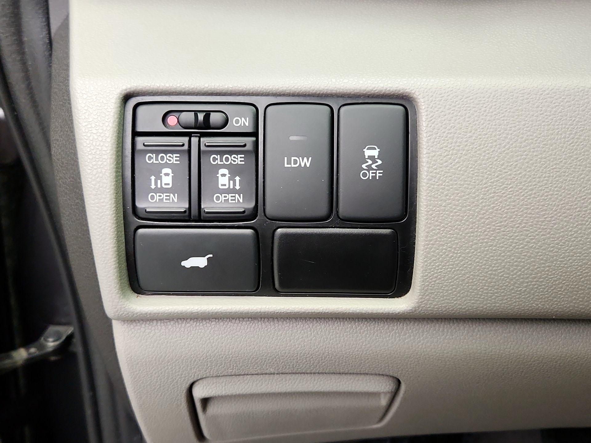 Thumbnail: 2014 Honda Odyssey - 13