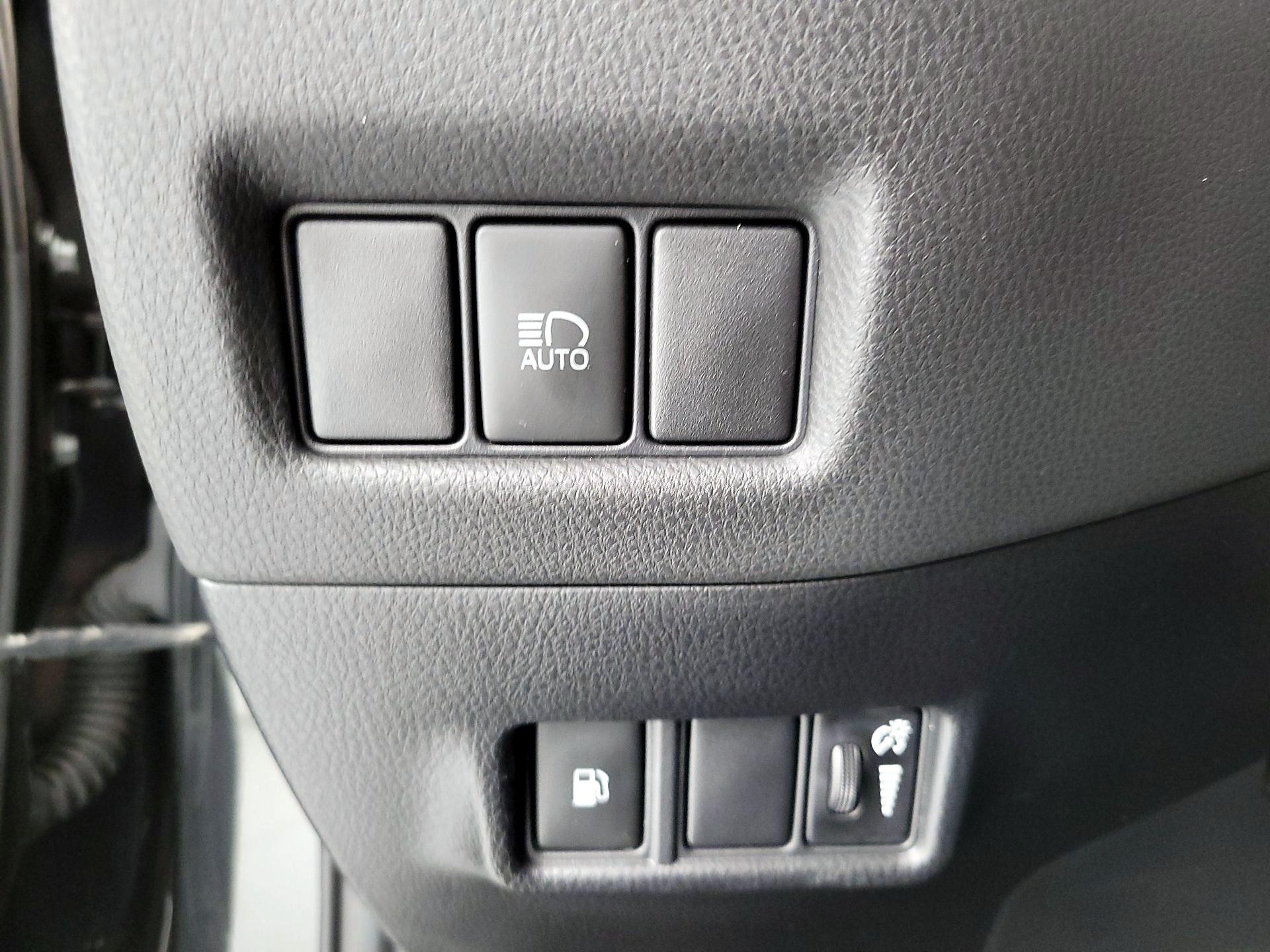 Thumbnail: 2020 Toyota C-HR - 13