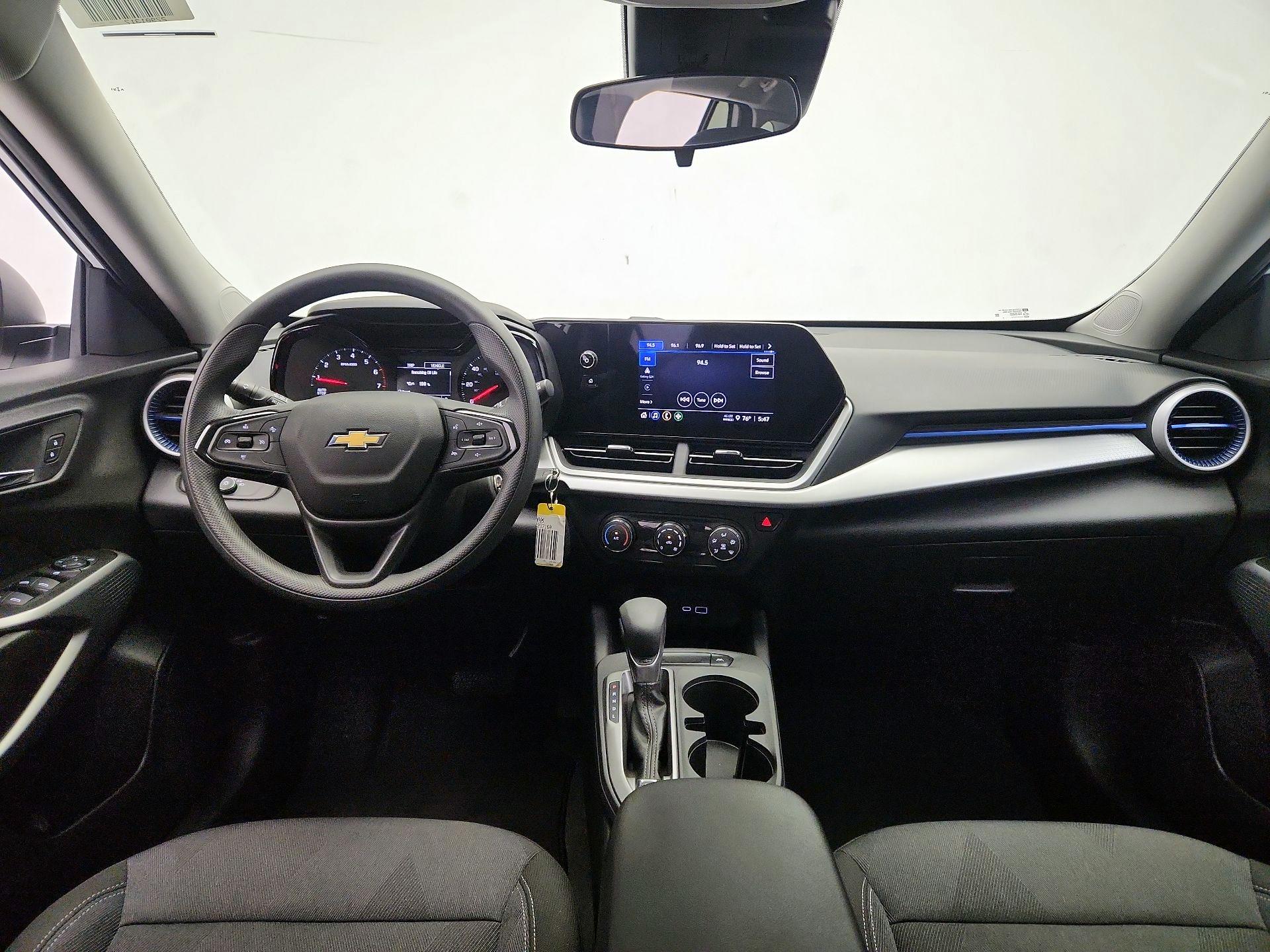 Thumbnail: 2025 Chevrolet Trax - 9