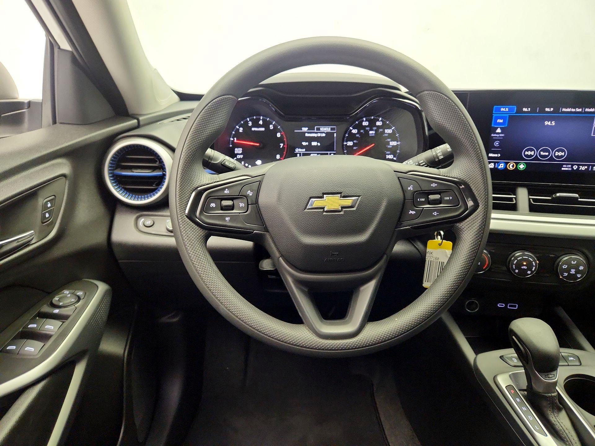 Thumbnail: 2025 Chevrolet Trax - 10