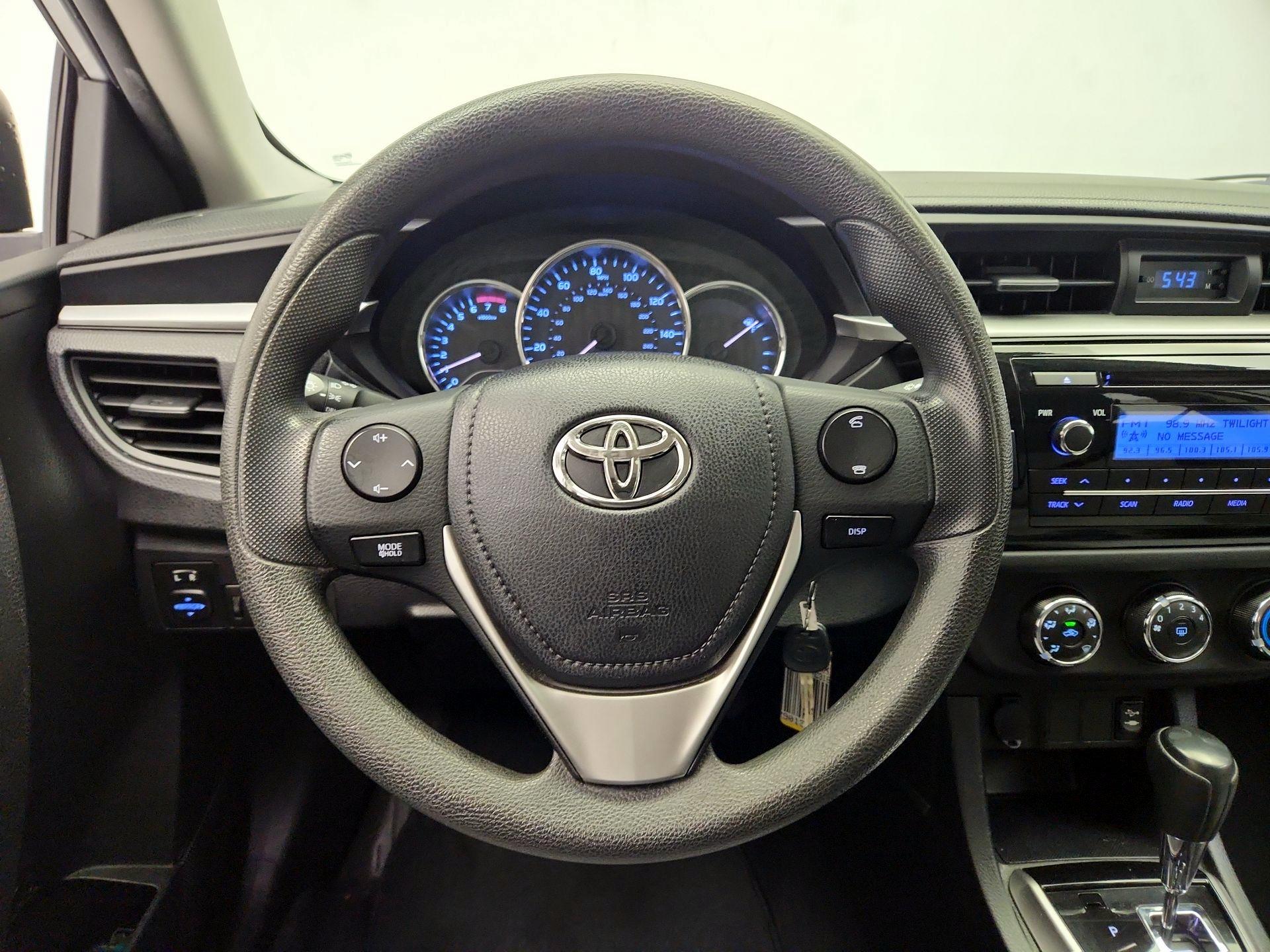 Thumbnail: 2015 Toyota Corolla - 10