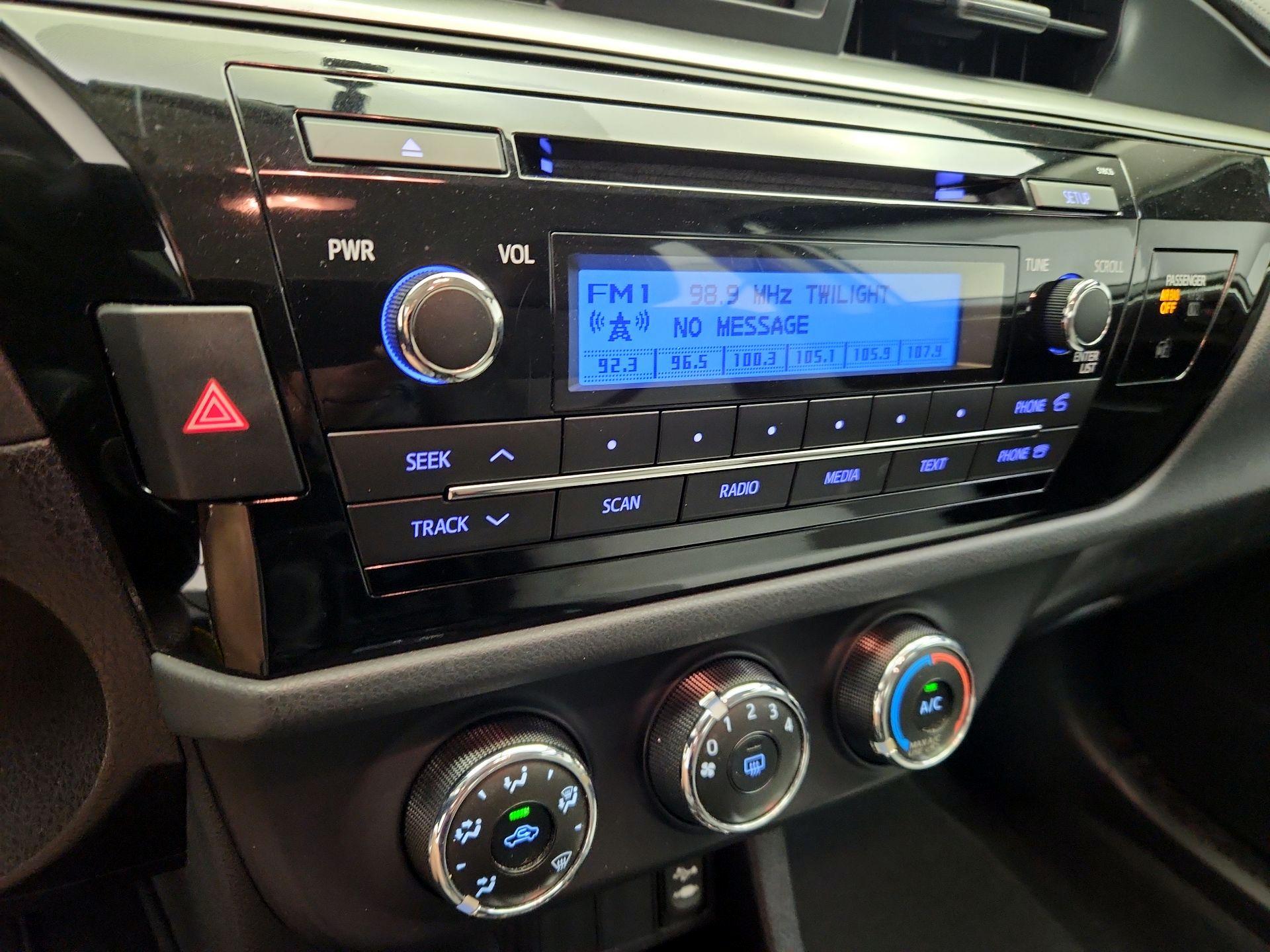 Thumbnail: 2015 Toyota Corolla - 14