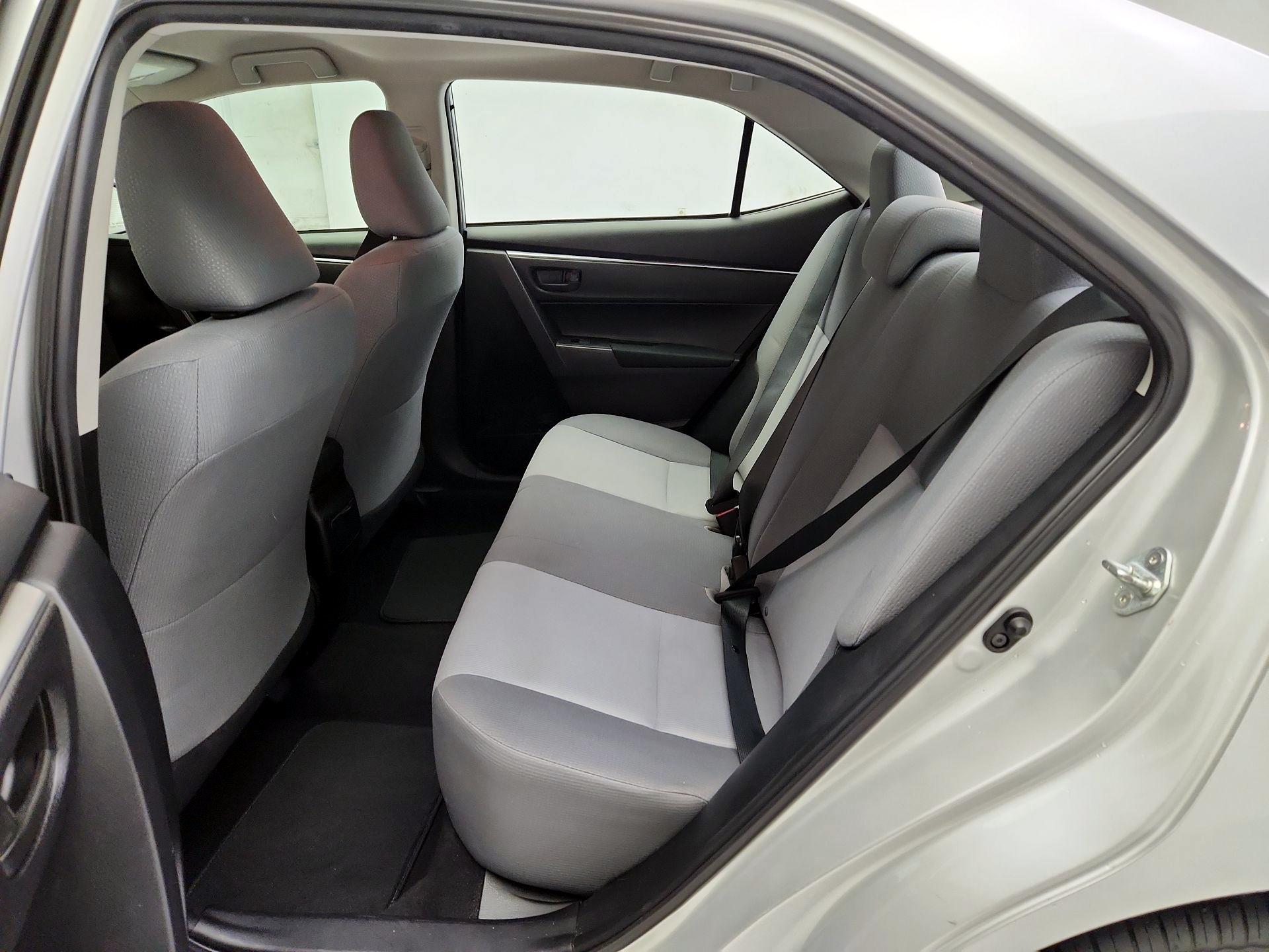 Thumbnail: 2015 Toyota Corolla - 18