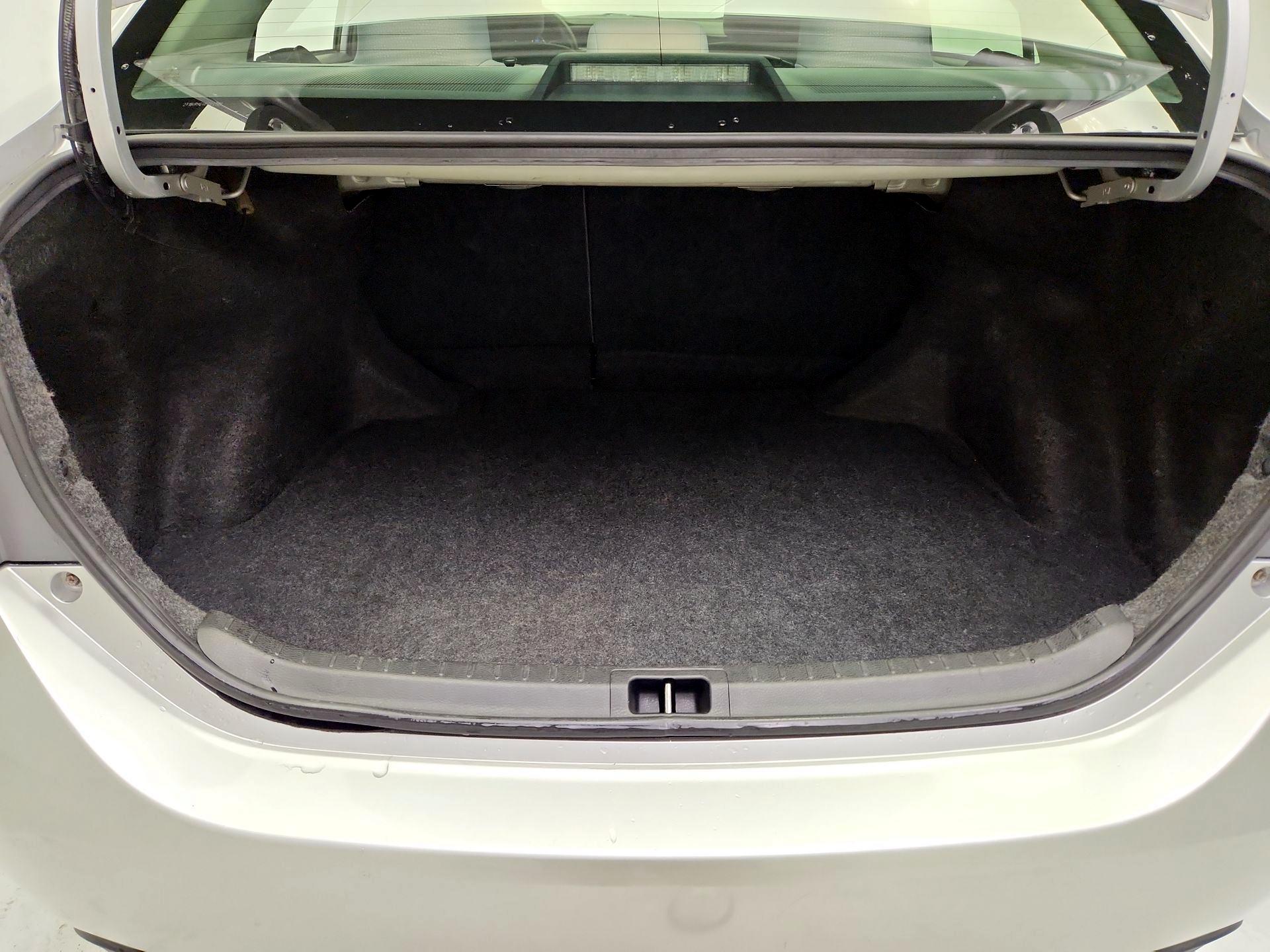 Thumbnail: 2015 Toyota Corolla - 19