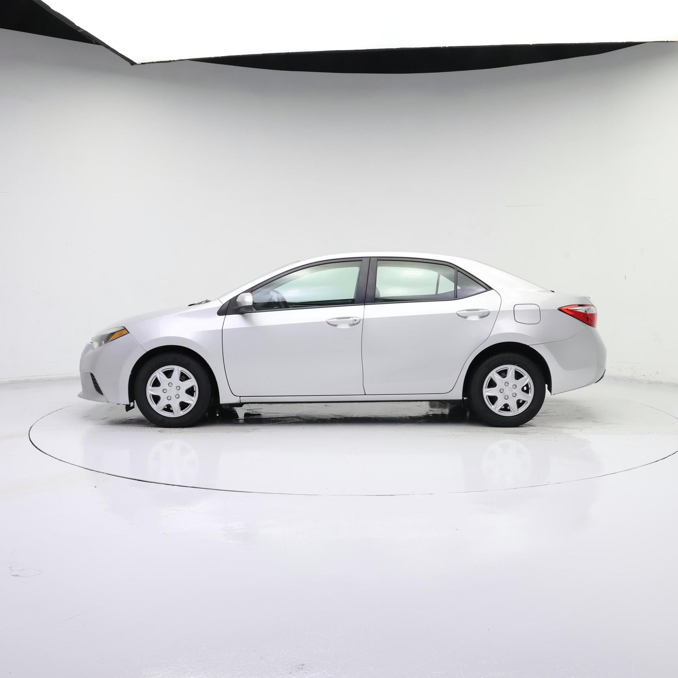 Thumbnail: 2015 Toyota Corolla - 3