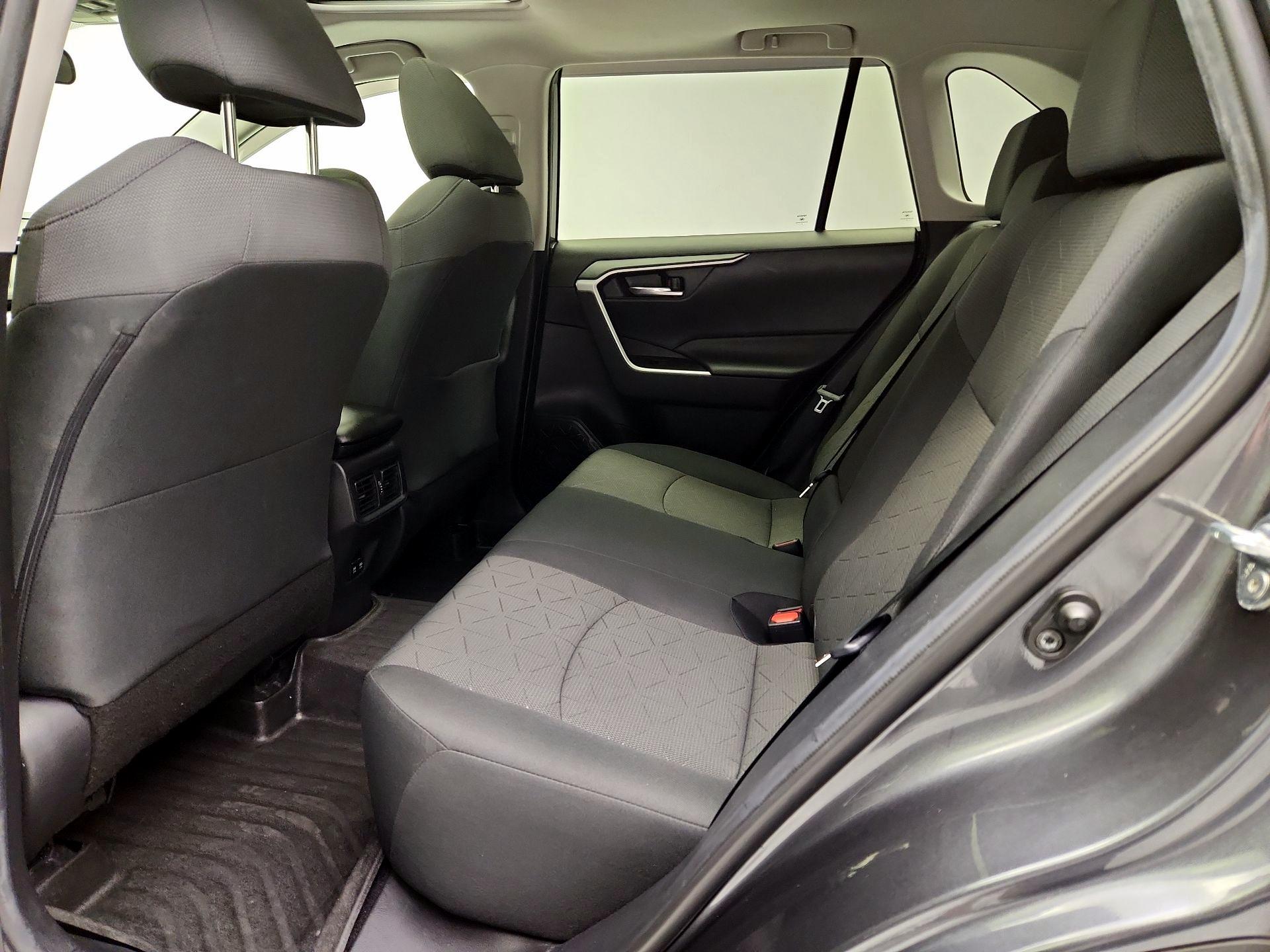 Thumbnail: 2020 Toyota RAV4 - 20