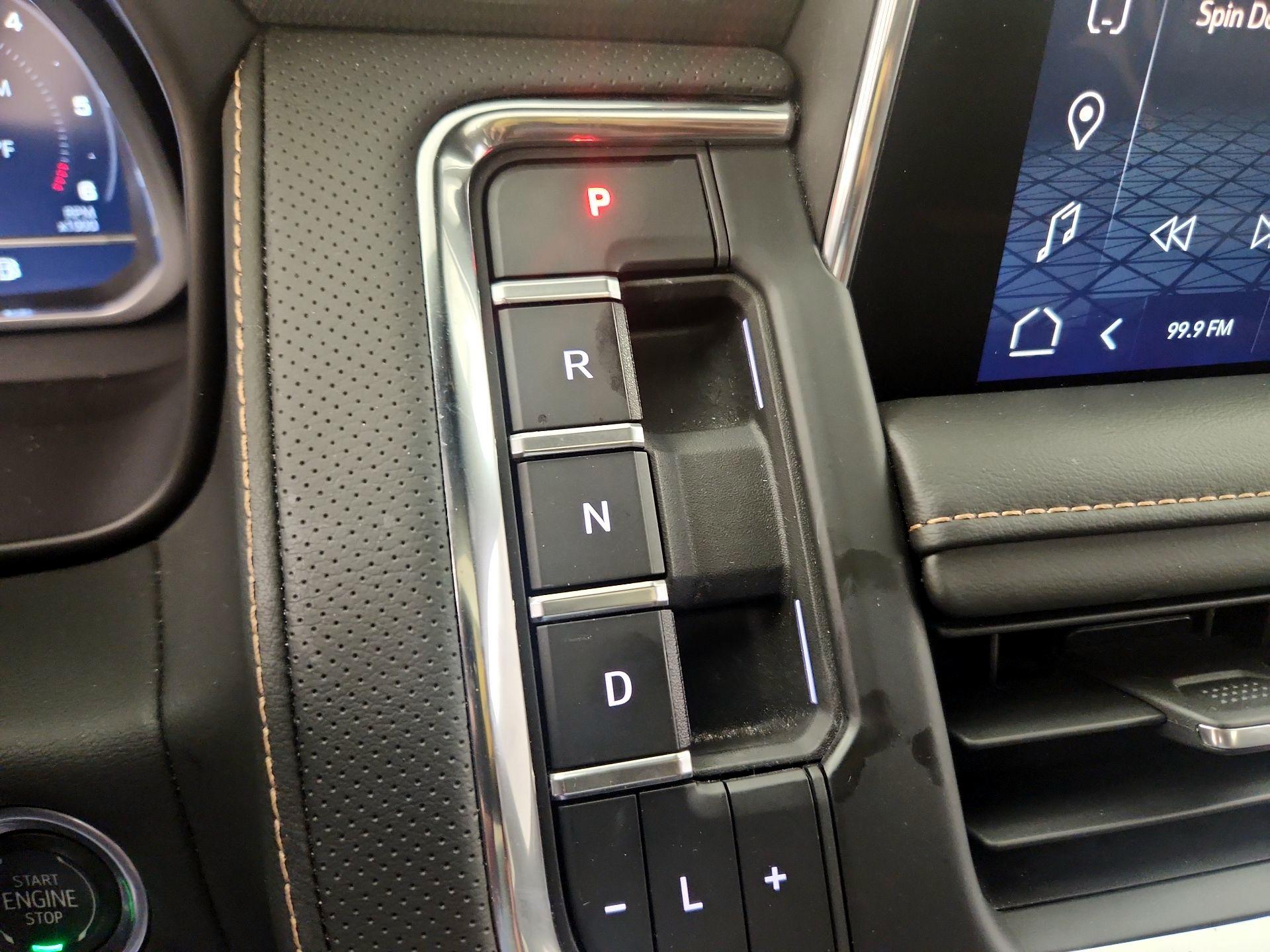 Thumbnail: 2023 GMC Yukon XL - 18