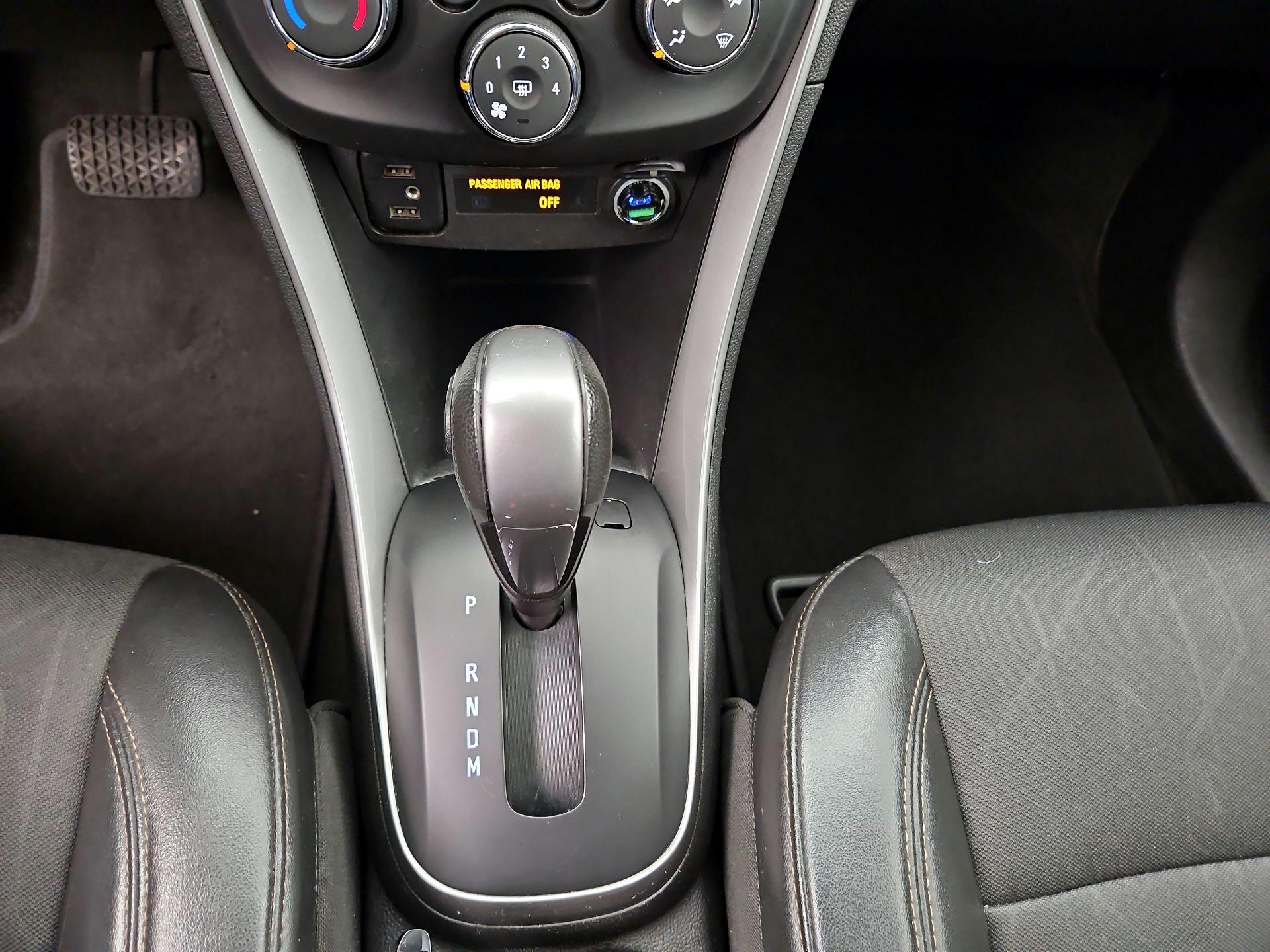 Thumbnail: 2021 Chevrolet Trax - 17