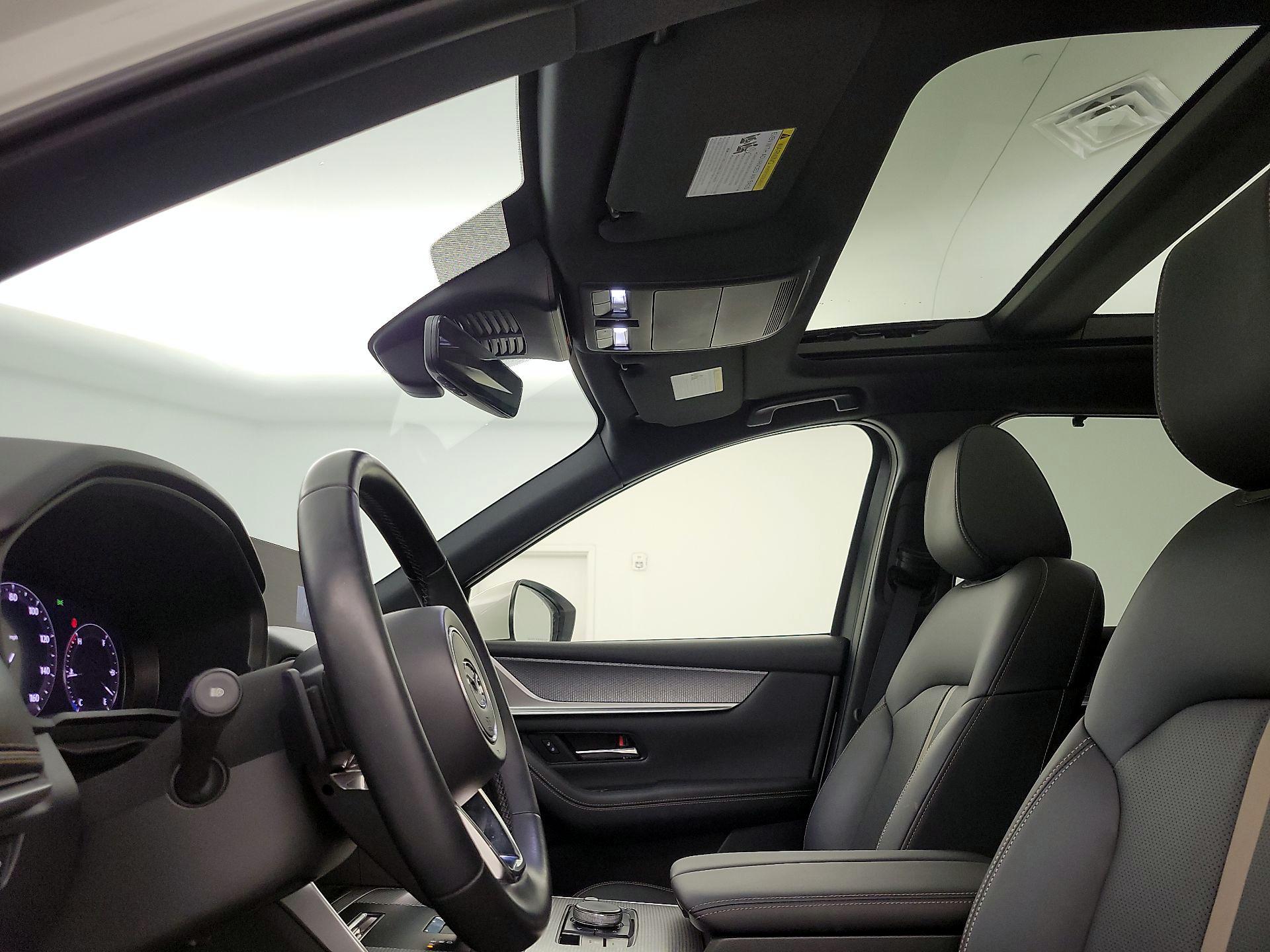 Thumbnail: 2024 Mazda CX-90 - 18