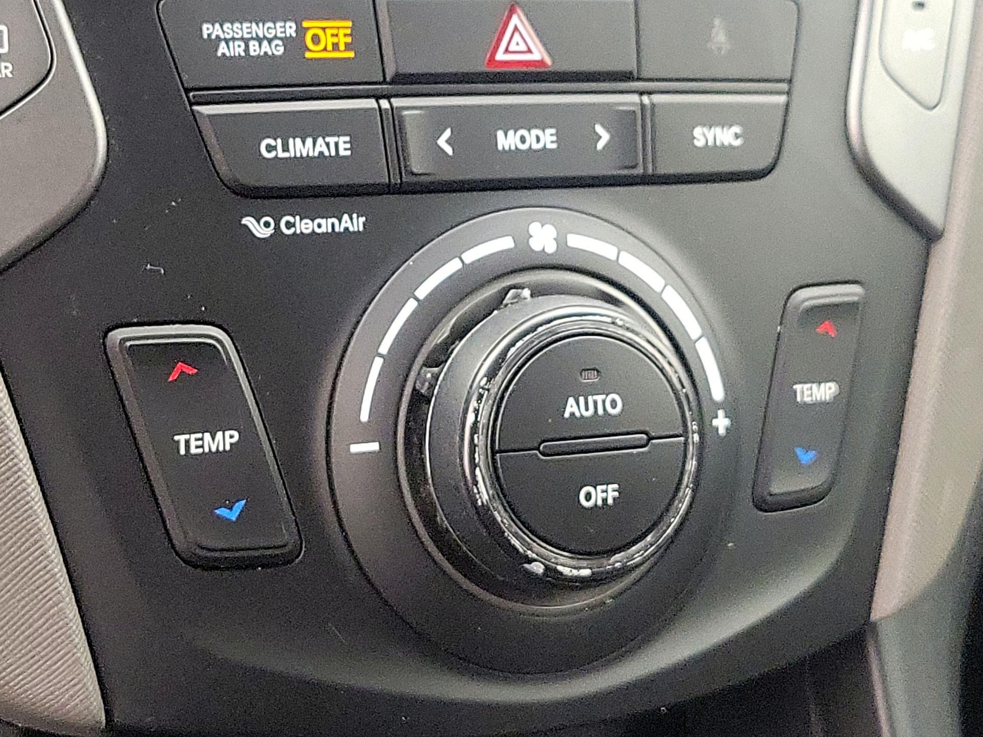 Thumbnail: 2017 Hyundai Santa Fe - 15