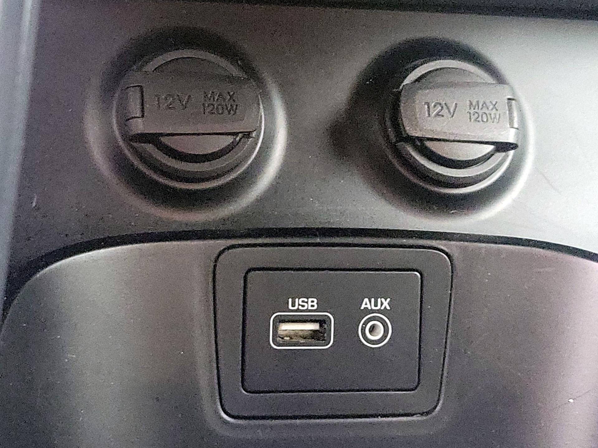 Thumbnail: 2017 Hyundai Santa Fe - 17