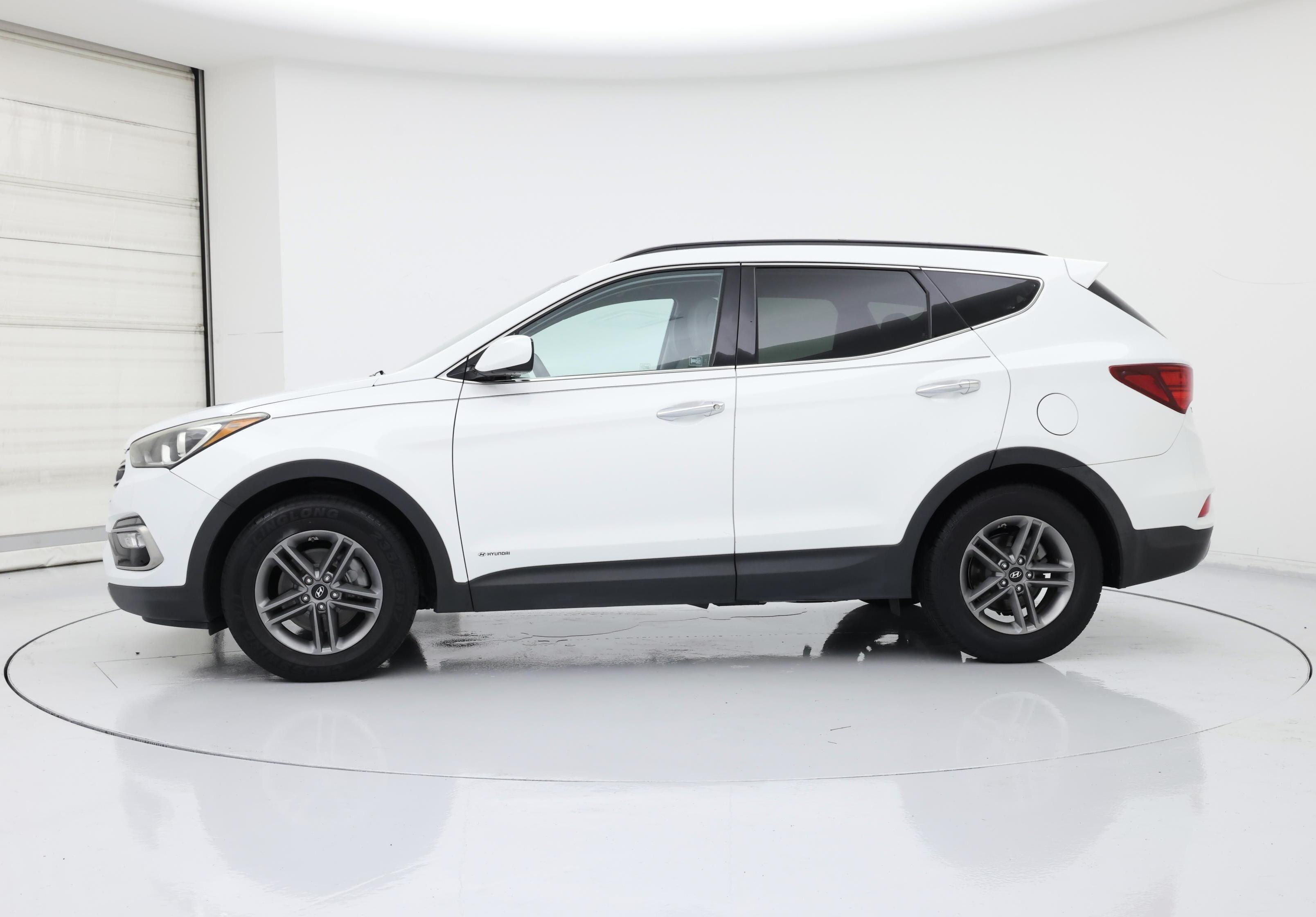 Thumbnail: 2017 Hyundai Santa Fe - 3