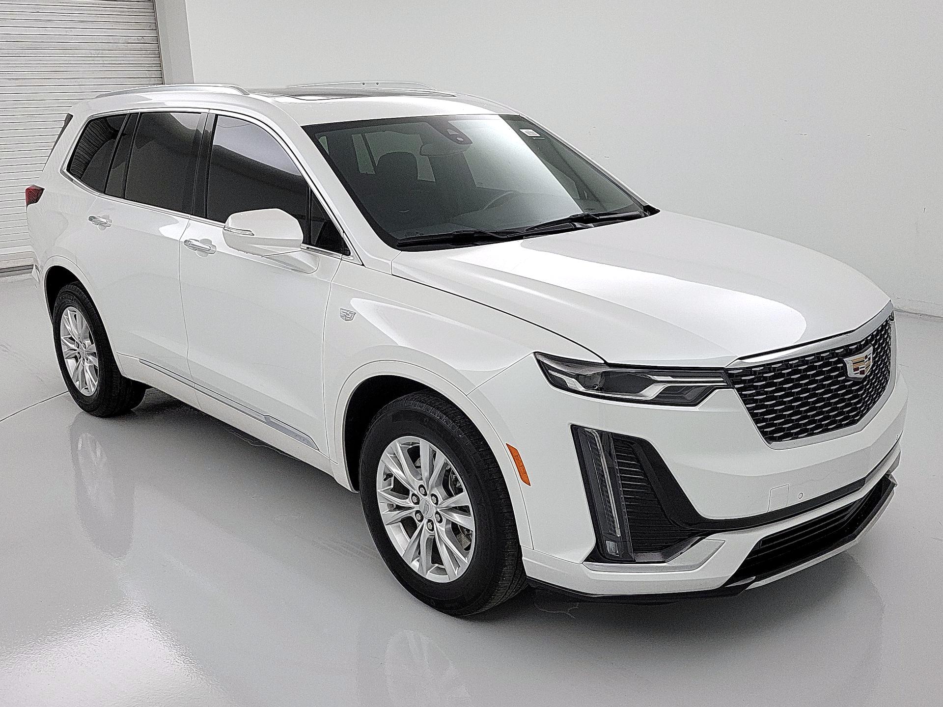 Thumbnail: 2022 Cadillac XT6 - 1