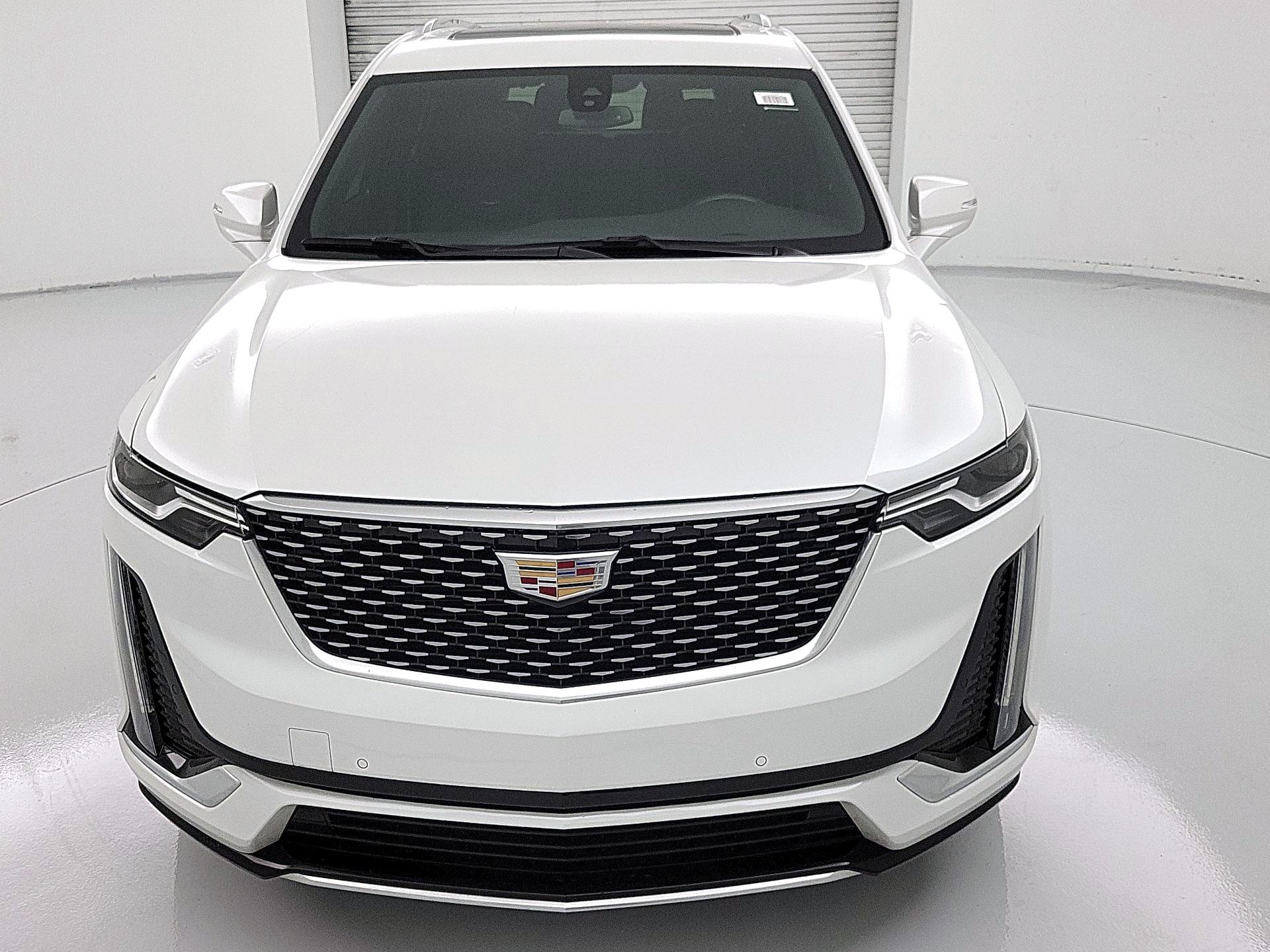 Thumbnail: 2022 Cadillac XT6 - 2