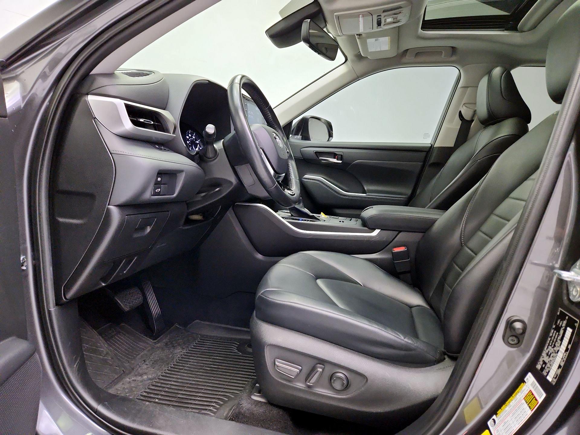 Thumbnail: 2021 Toyota Highlander - 11