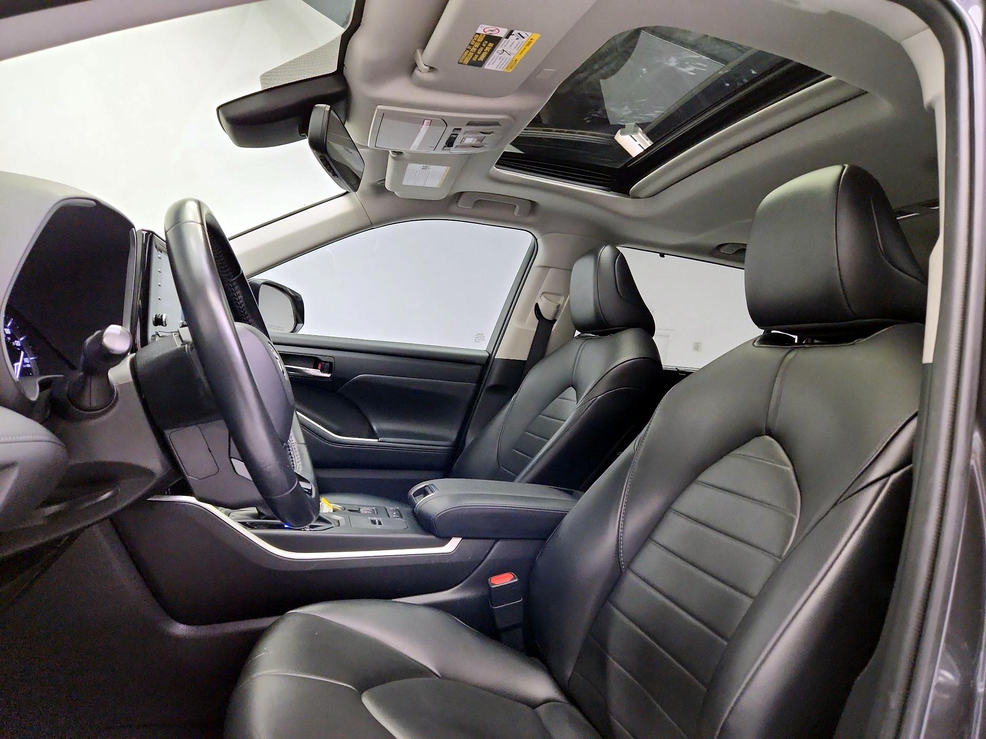 Thumbnail: 2021 Toyota Highlander - 19