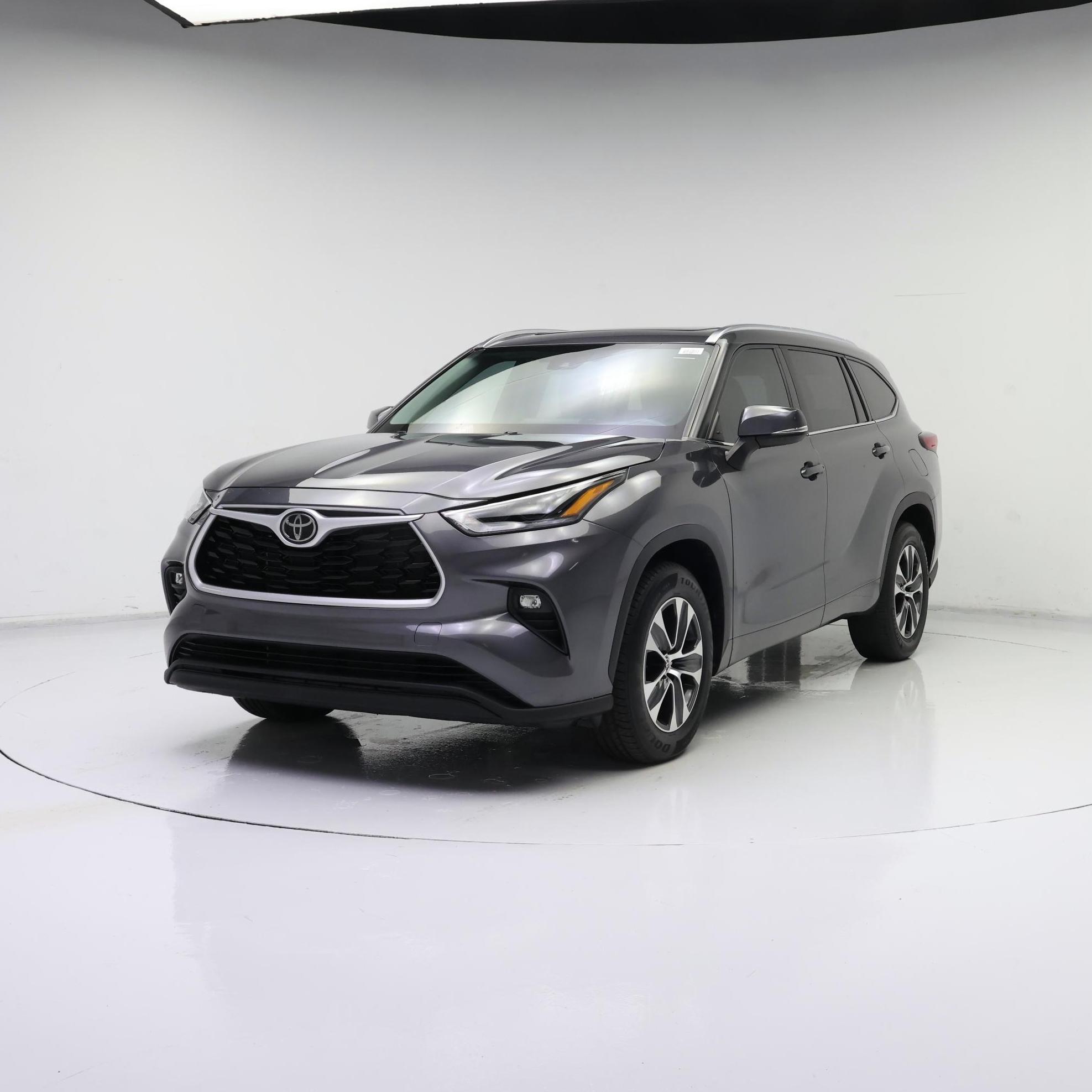 Thumbnail: 2021 Toyota Highlander - 4