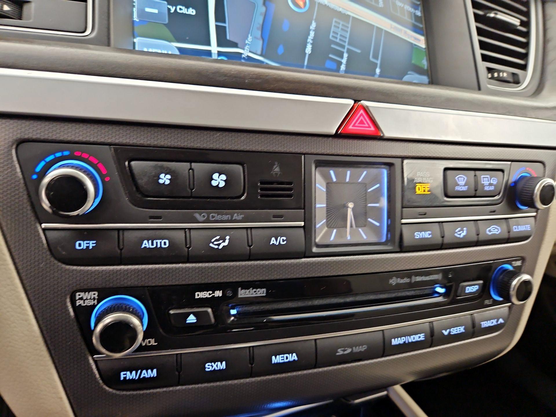 Thumbnail: 2017 Genesis G80 - 16