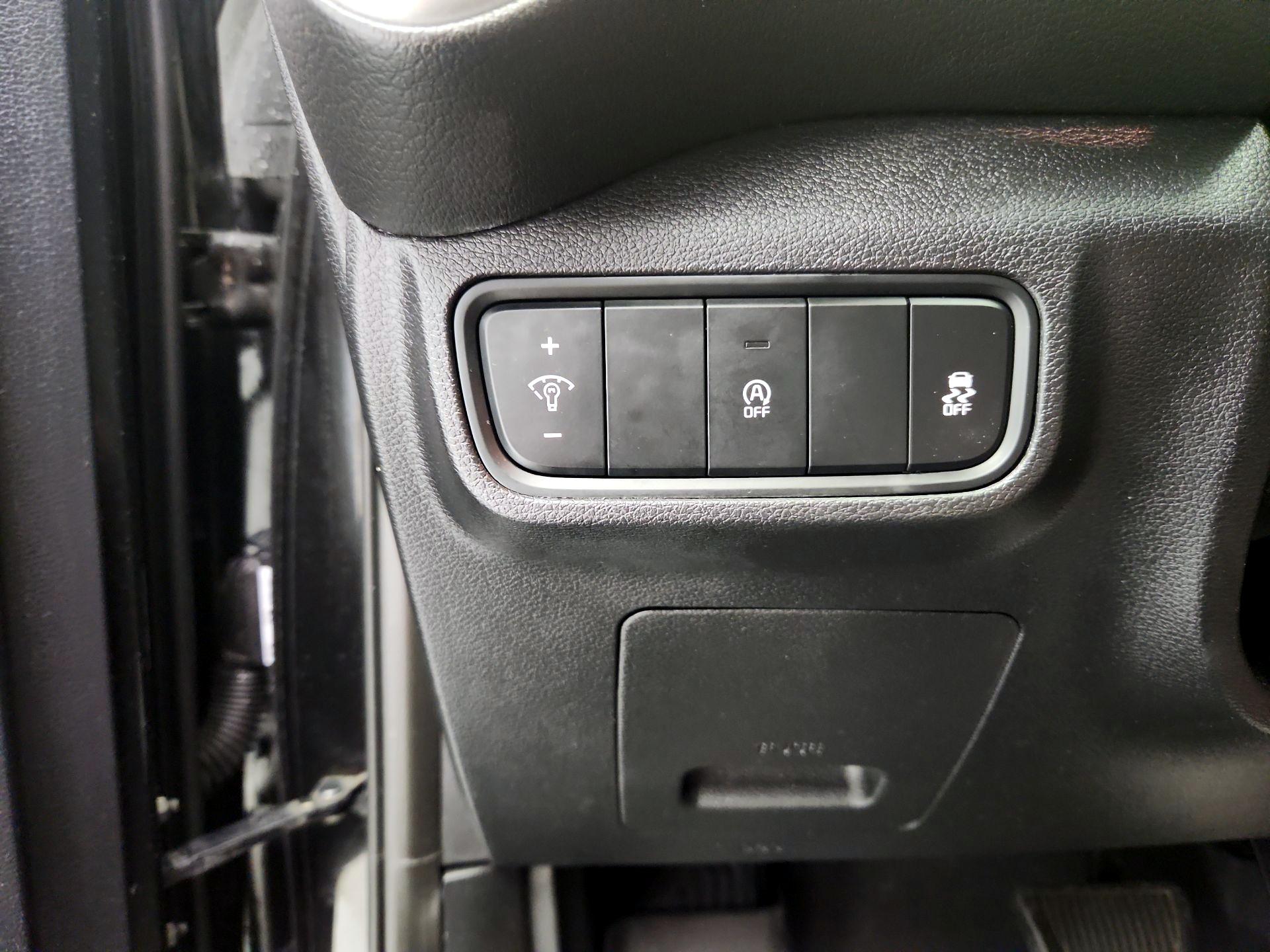 Thumbnail: 2020 Kia Soul - 13