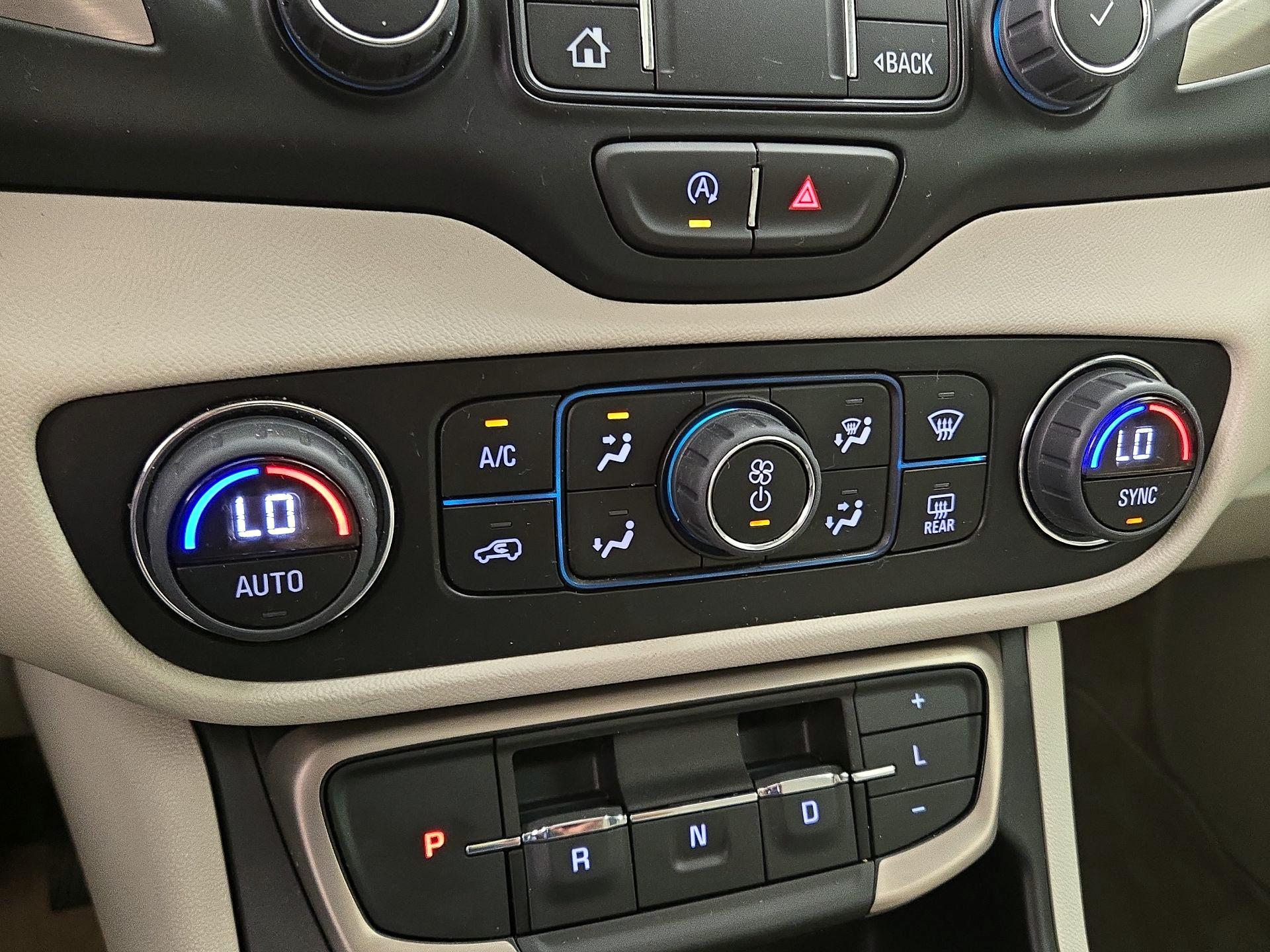 Thumbnail: 2024 GMC Terrain - 17