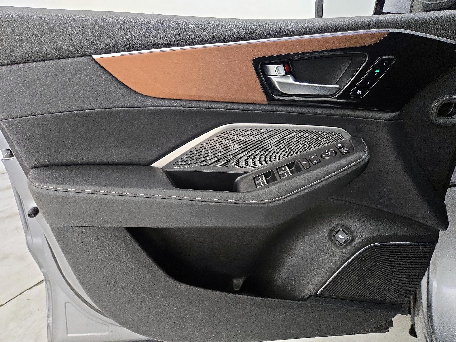 Thumbnail: 2022 Acura MDX - 12