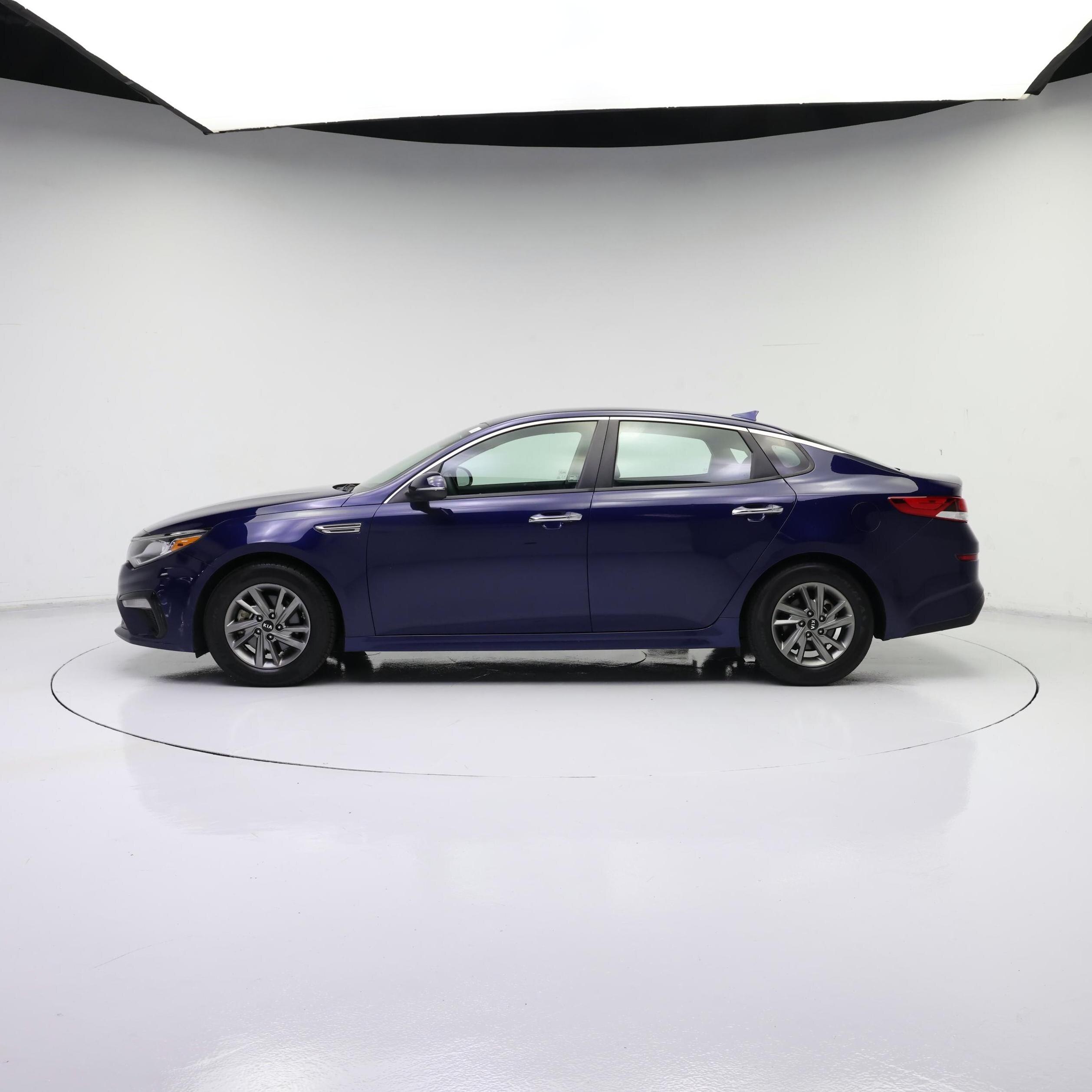 Thumbnail: 2019 Kia Optima - 3