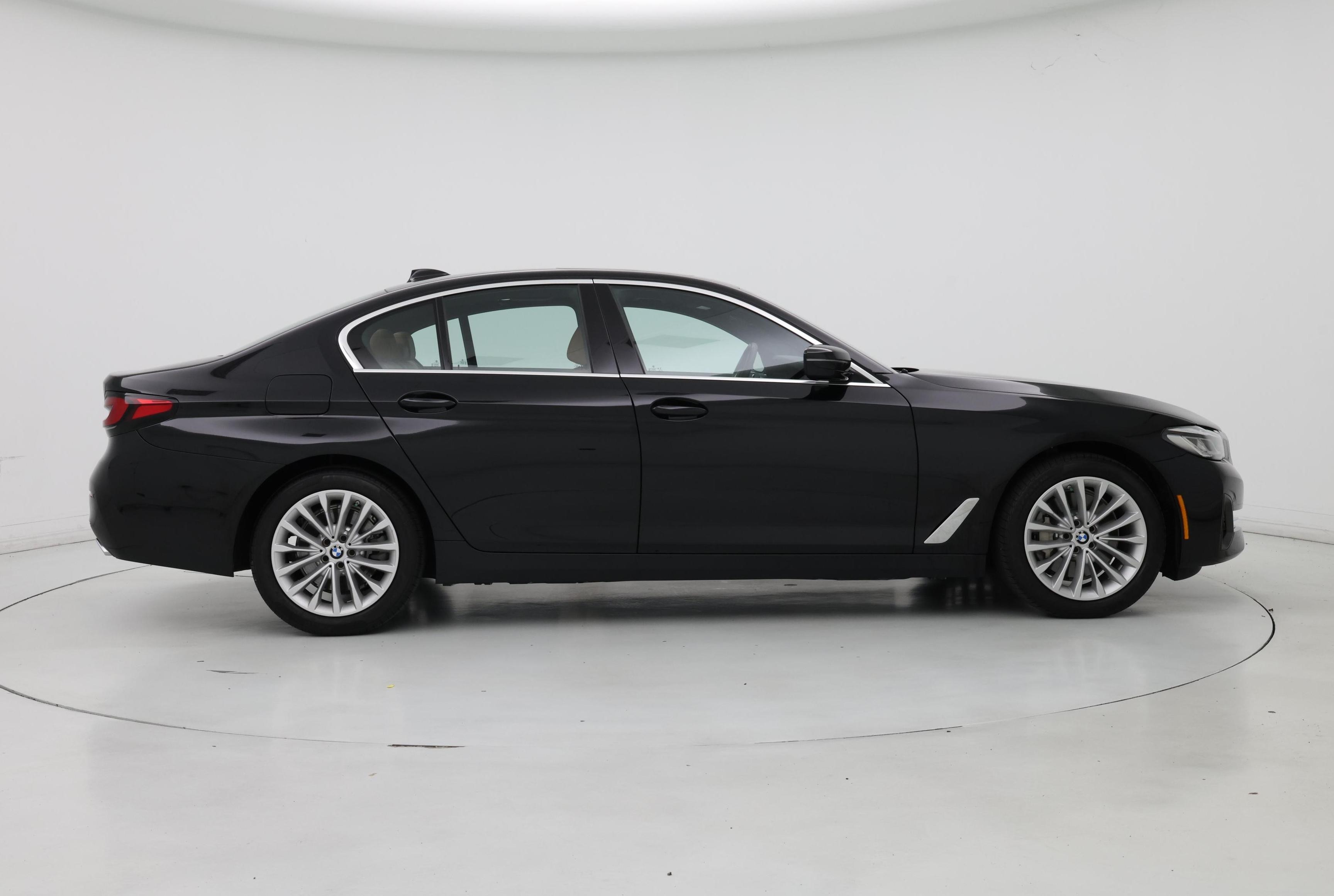 Thumbnail: 2022 BMW 5 Series - 7