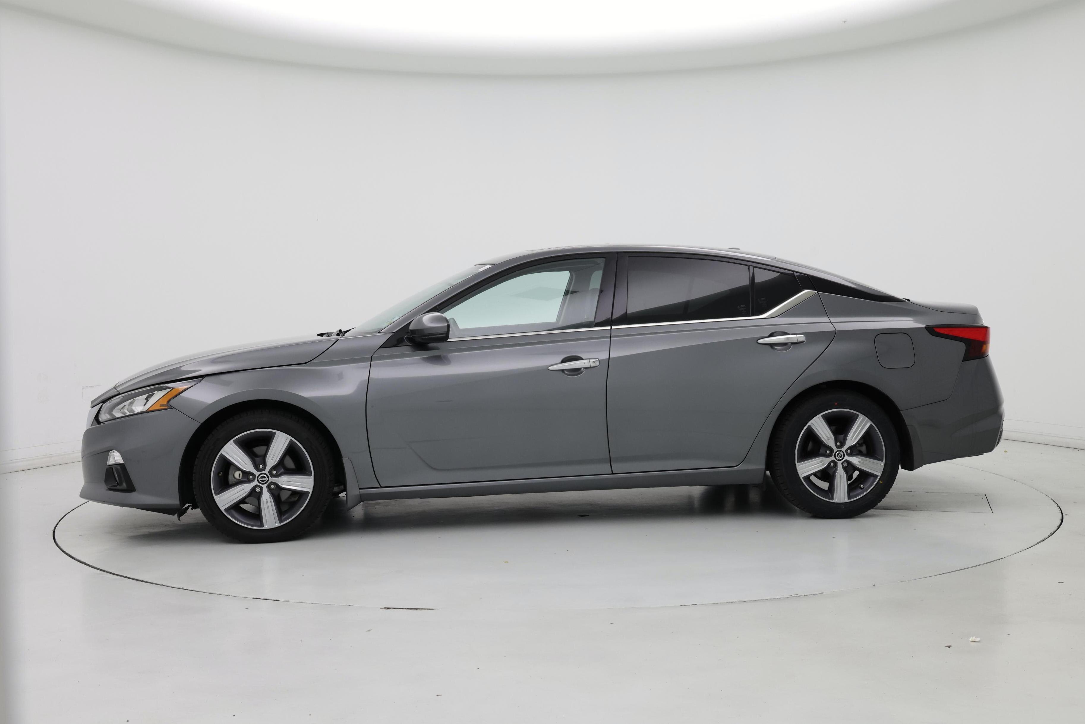 Thumbnail: 2022 Nissan Altima - 3