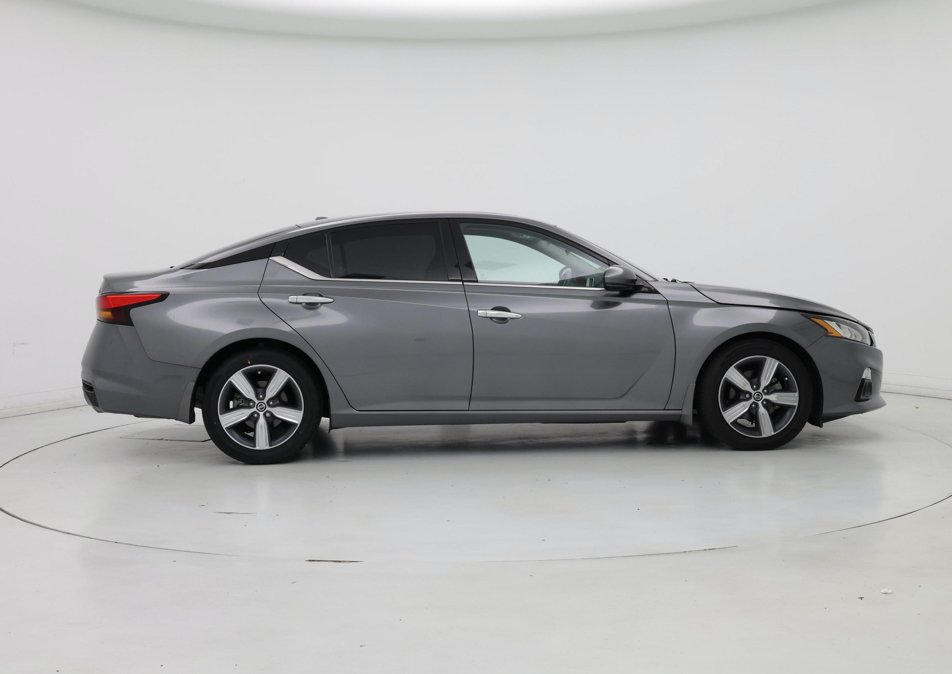 Thumbnail: 2022 Nissan Altima - 7