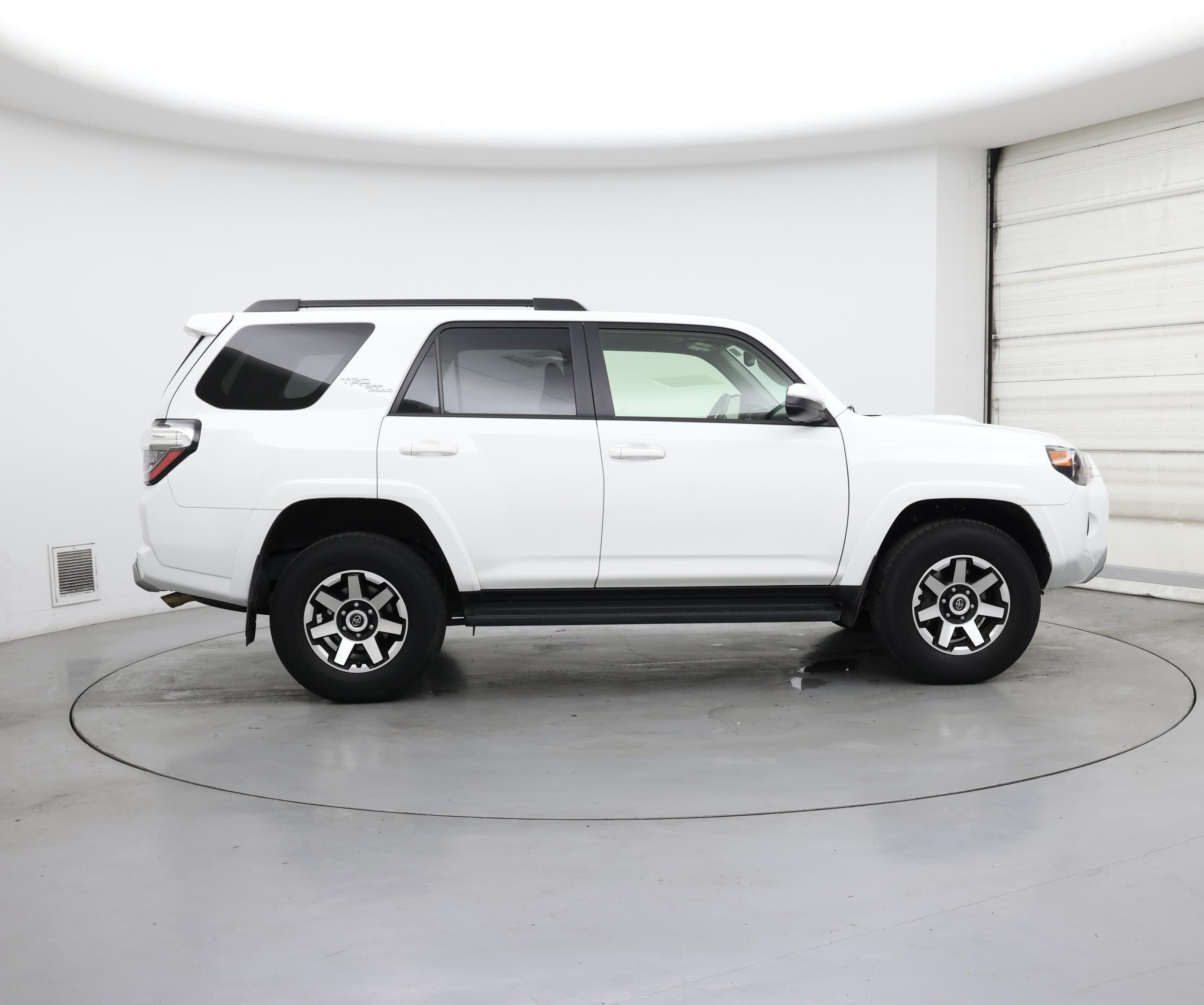 Thumbnail: 2024 Toyota 4Runner - 7