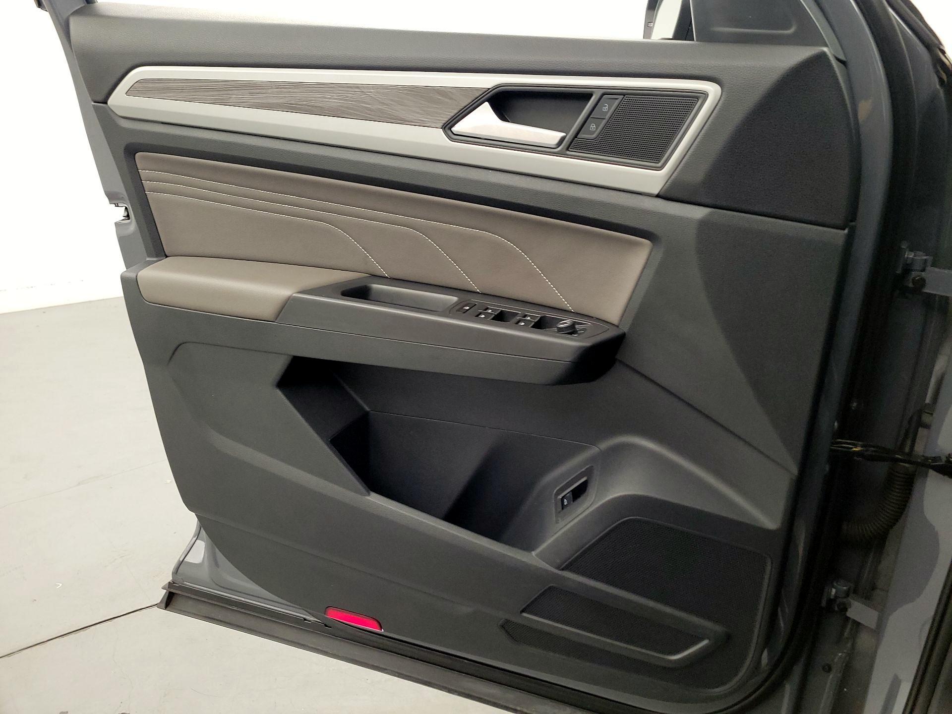 Thumbnail: 2021 Volkswagen Atlas - 12