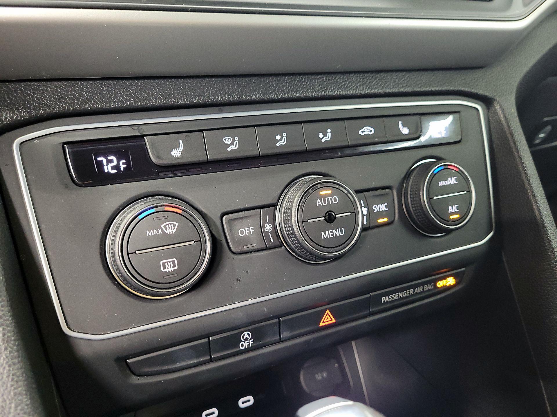 Thumbnail: 2021 Volkswagen Atlas - 16