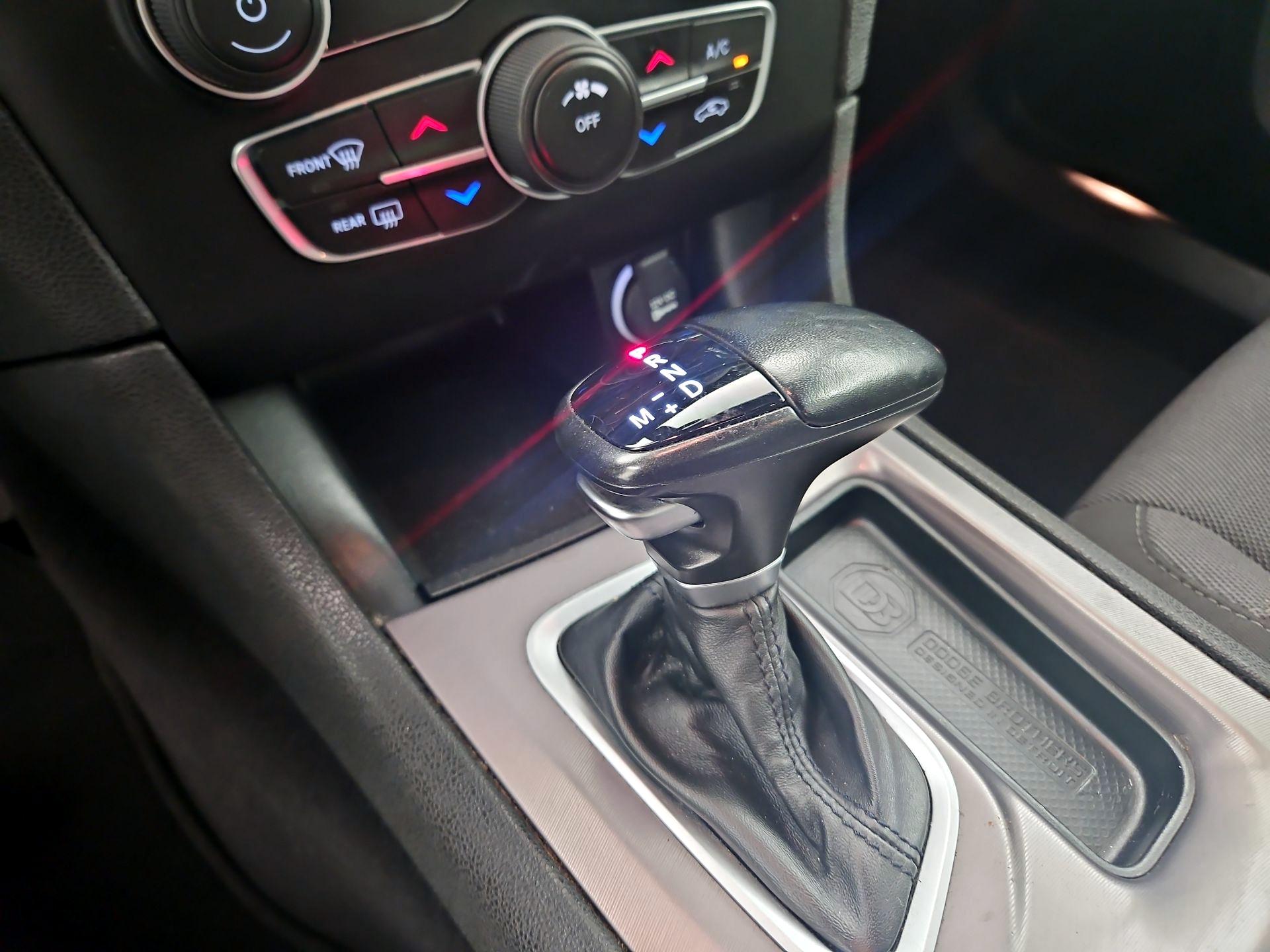 Thumbnail: 2022 Dodge Charger - 15