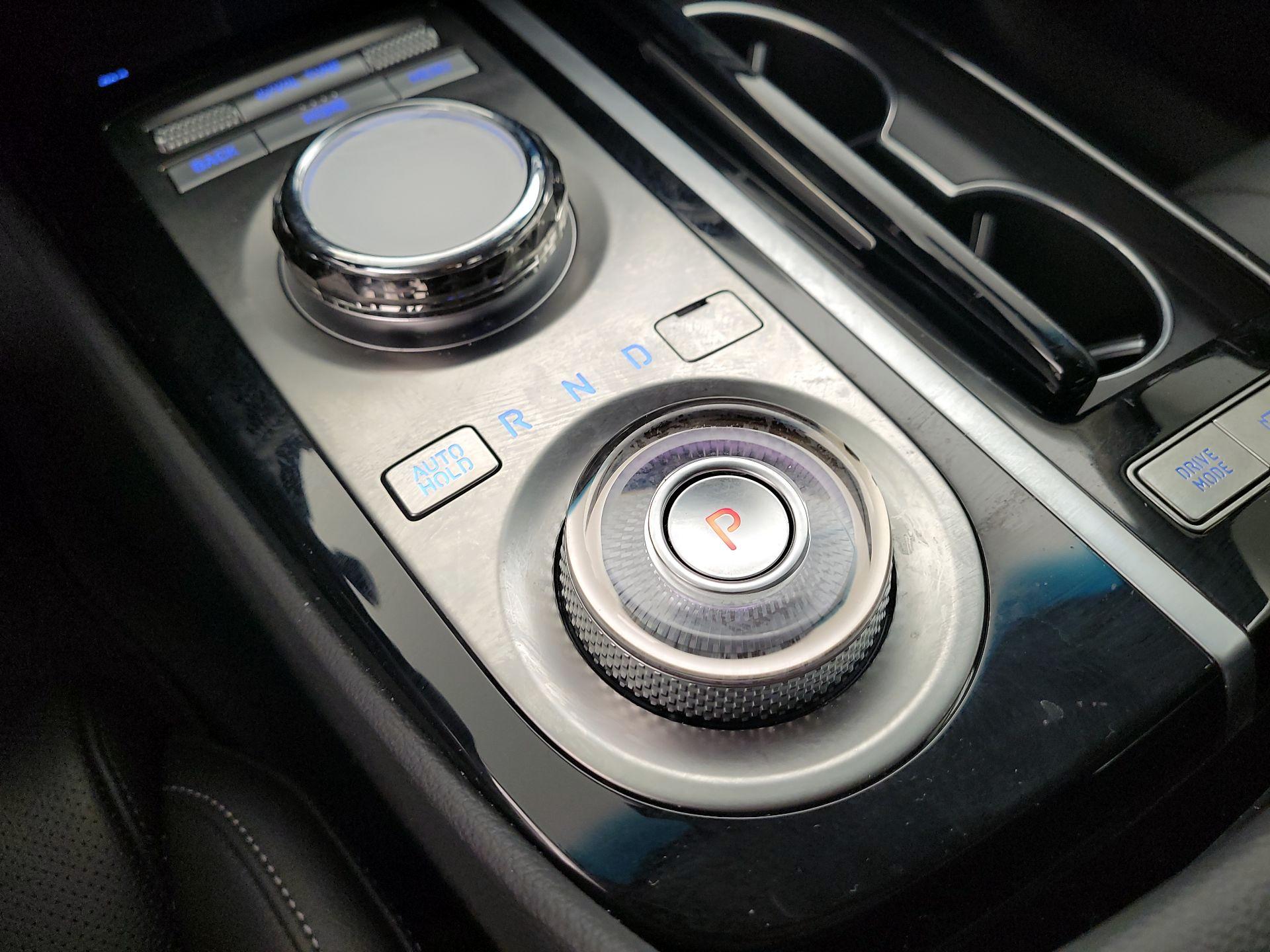 Thumbnail: 2023 Genesis G80 - 17