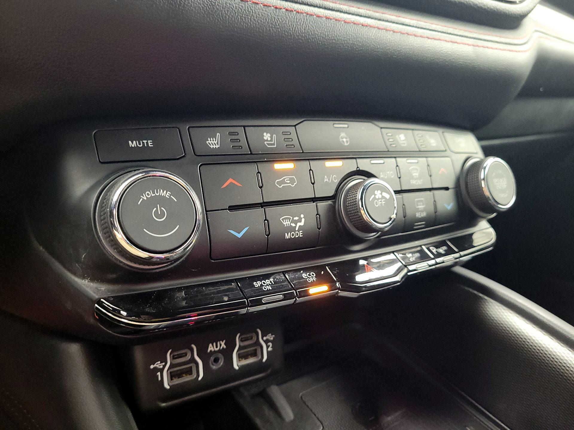 Thumbnail: 2024 Dodge Durango - 17