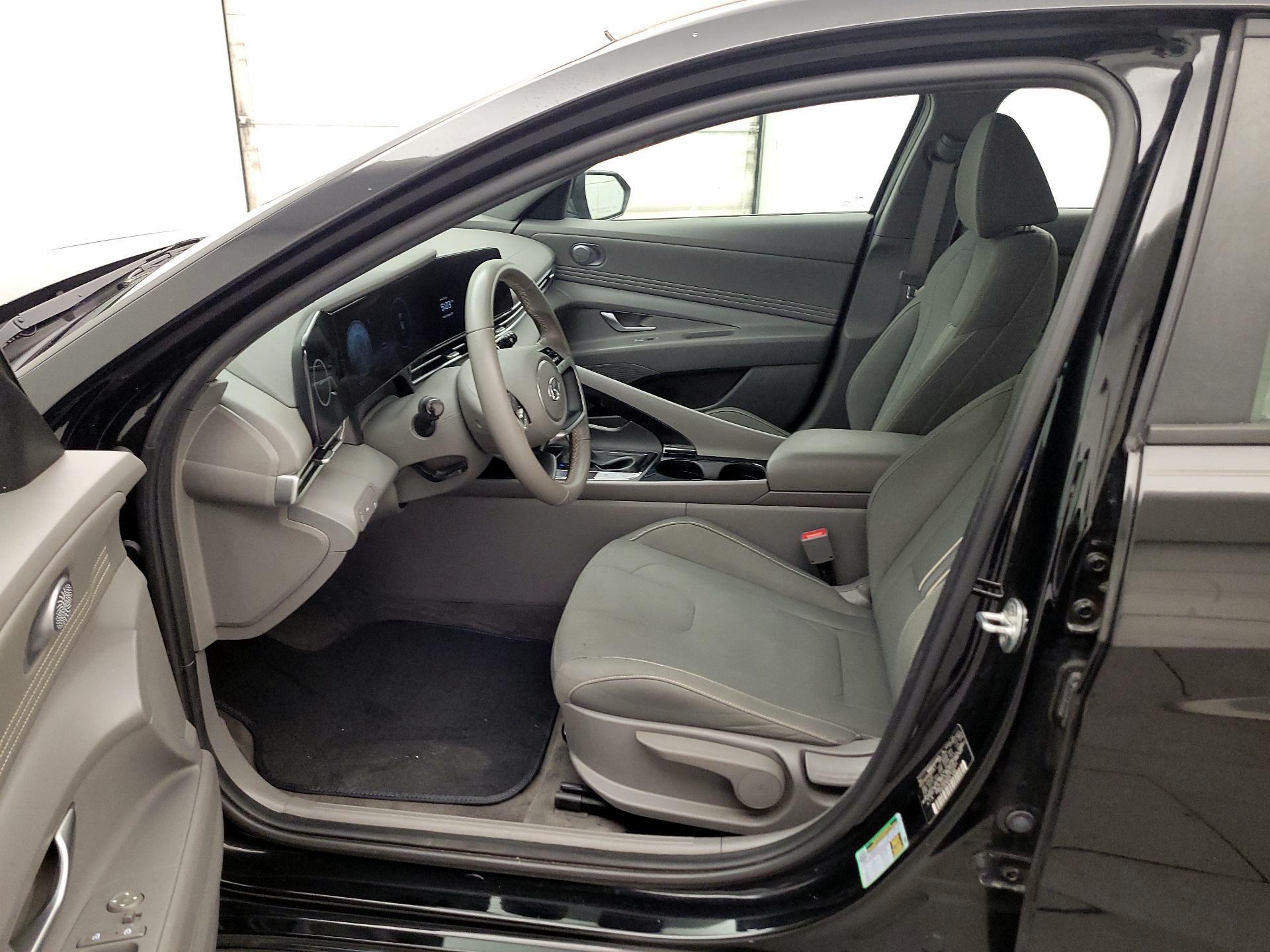 Thumbnail: 2023 Hyundai Elantra - 11