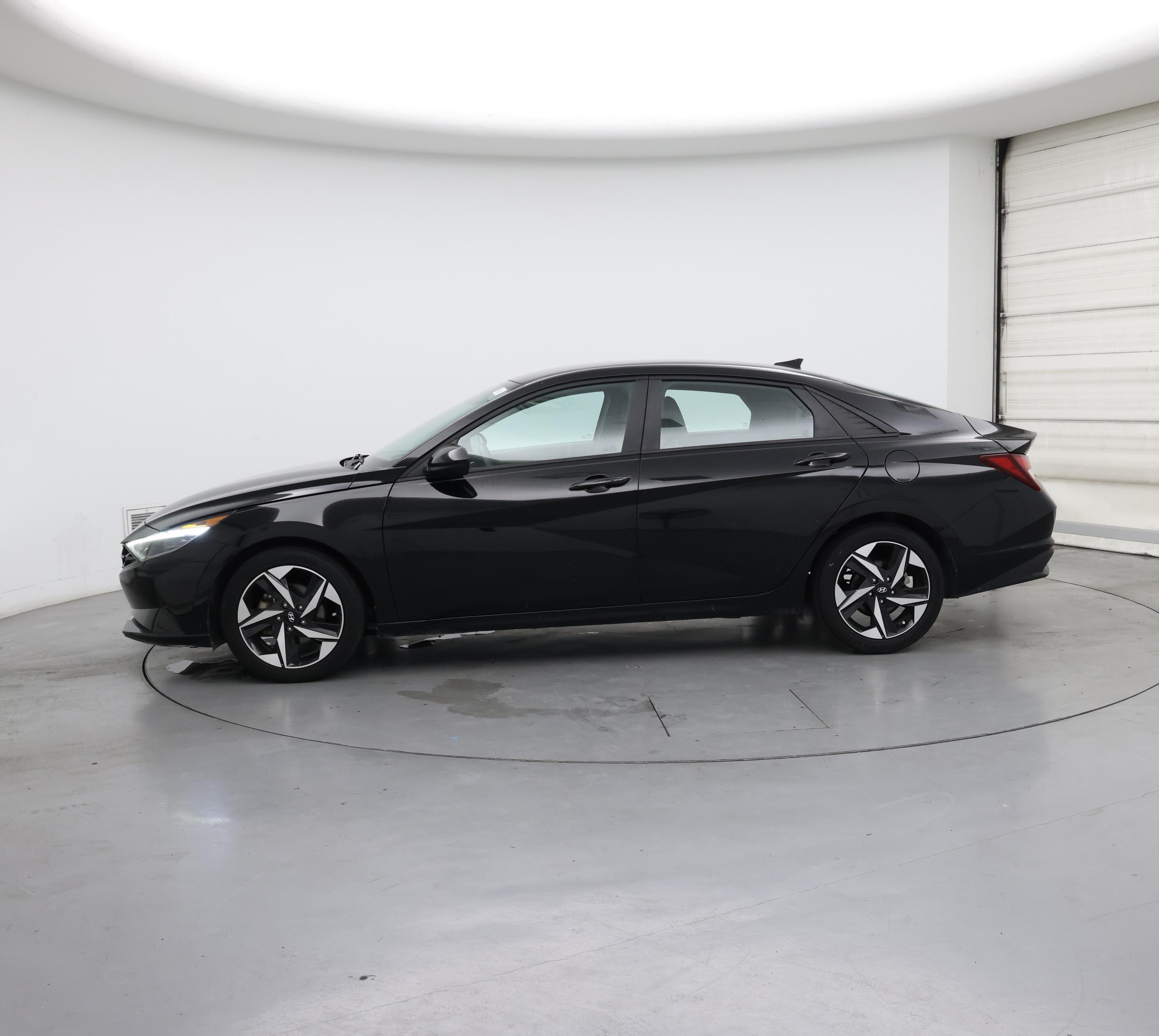 Thumbnail: 2023 Hyundai Elantra - 3