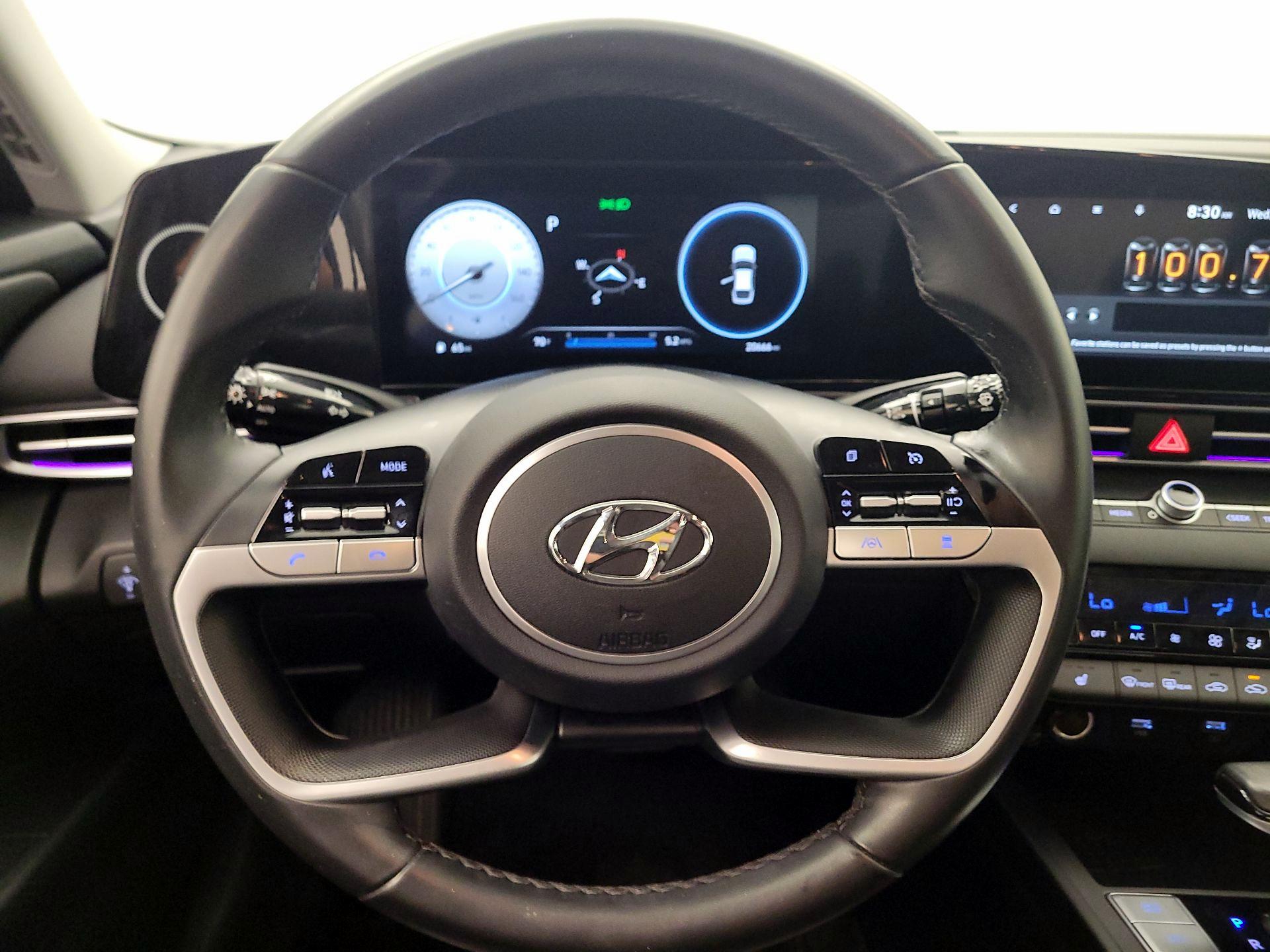 Thumbnail: 2023 Hyundai Elantra - 10