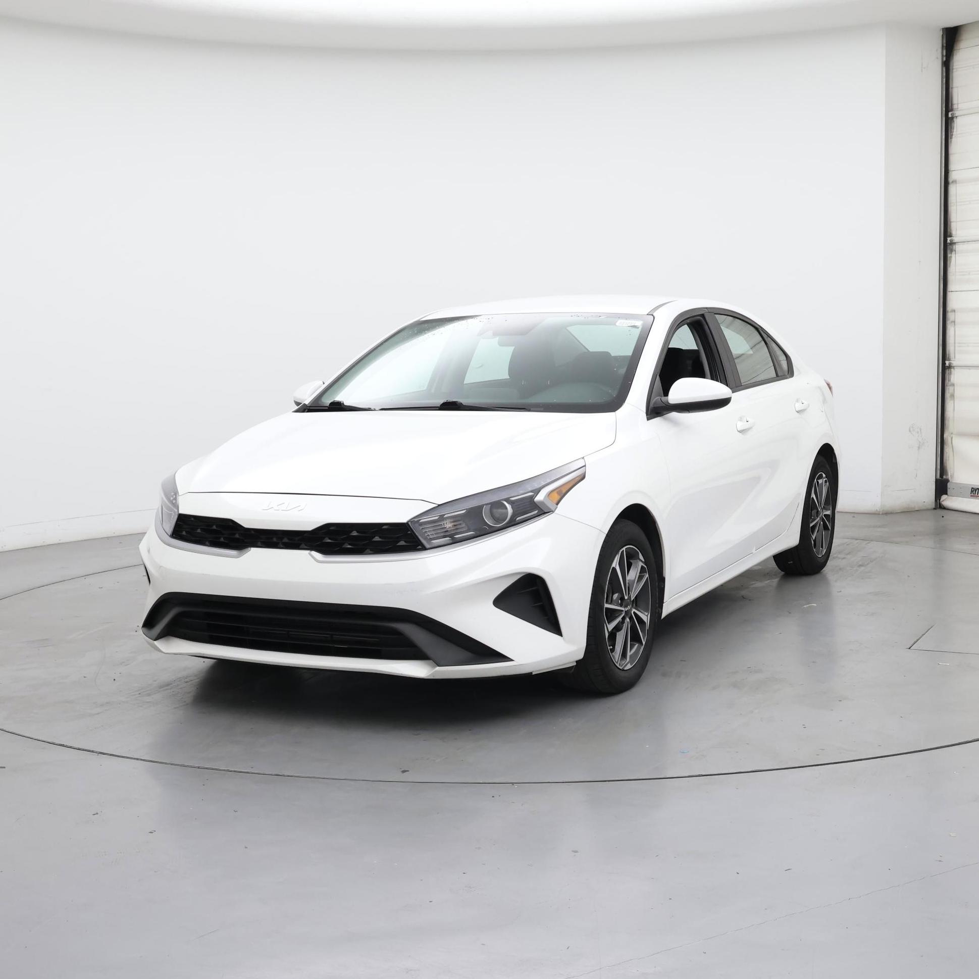 Thumbnail: 2022 Kia Forte - 4