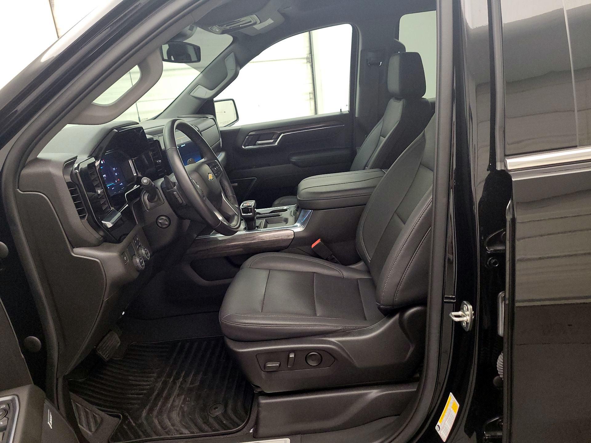 Thumbnail: 2023 Chevrolet Silverado 1500 - 11