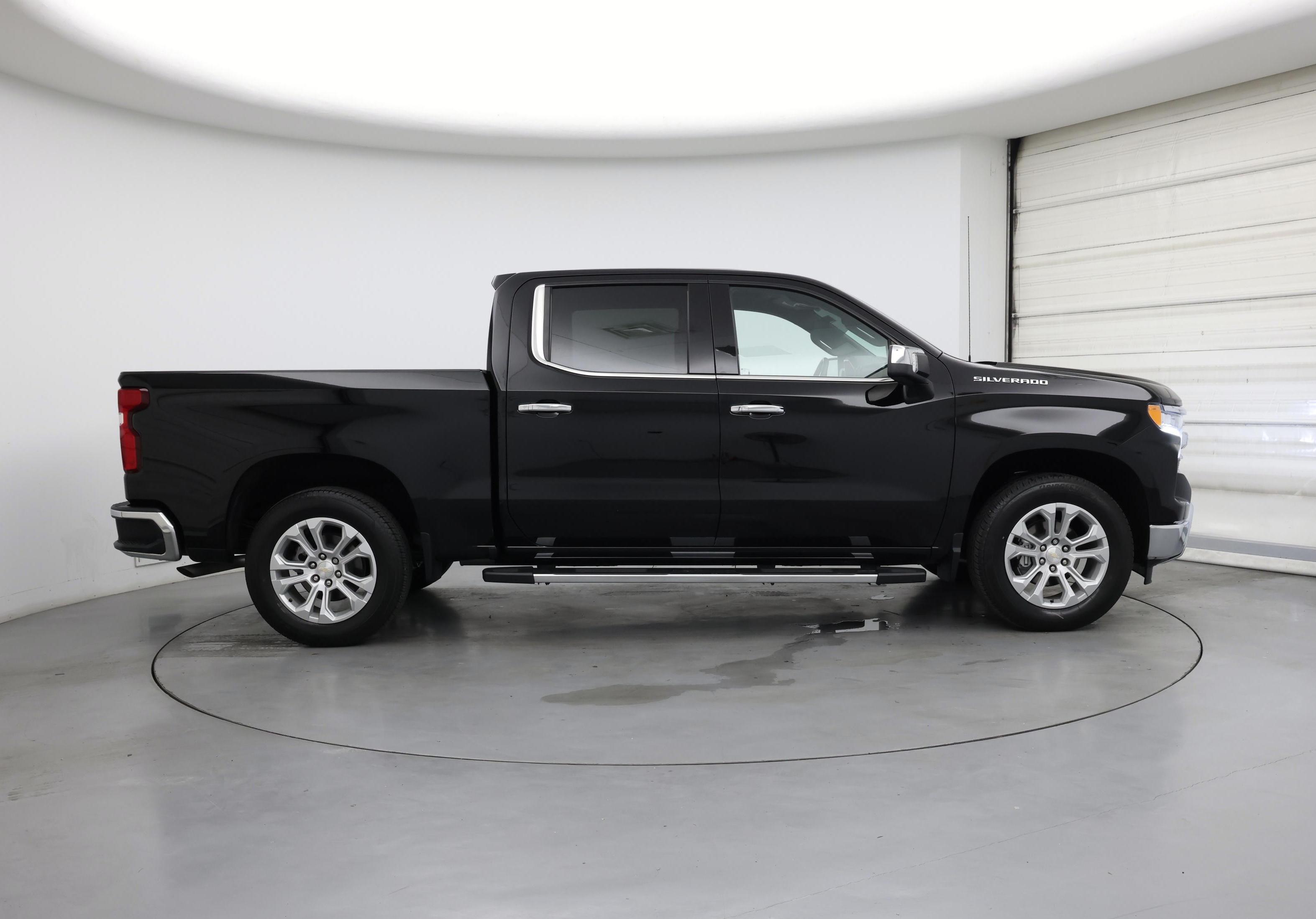 Thumbnail: 2023 Chevrolet Silverado 1500 - 7