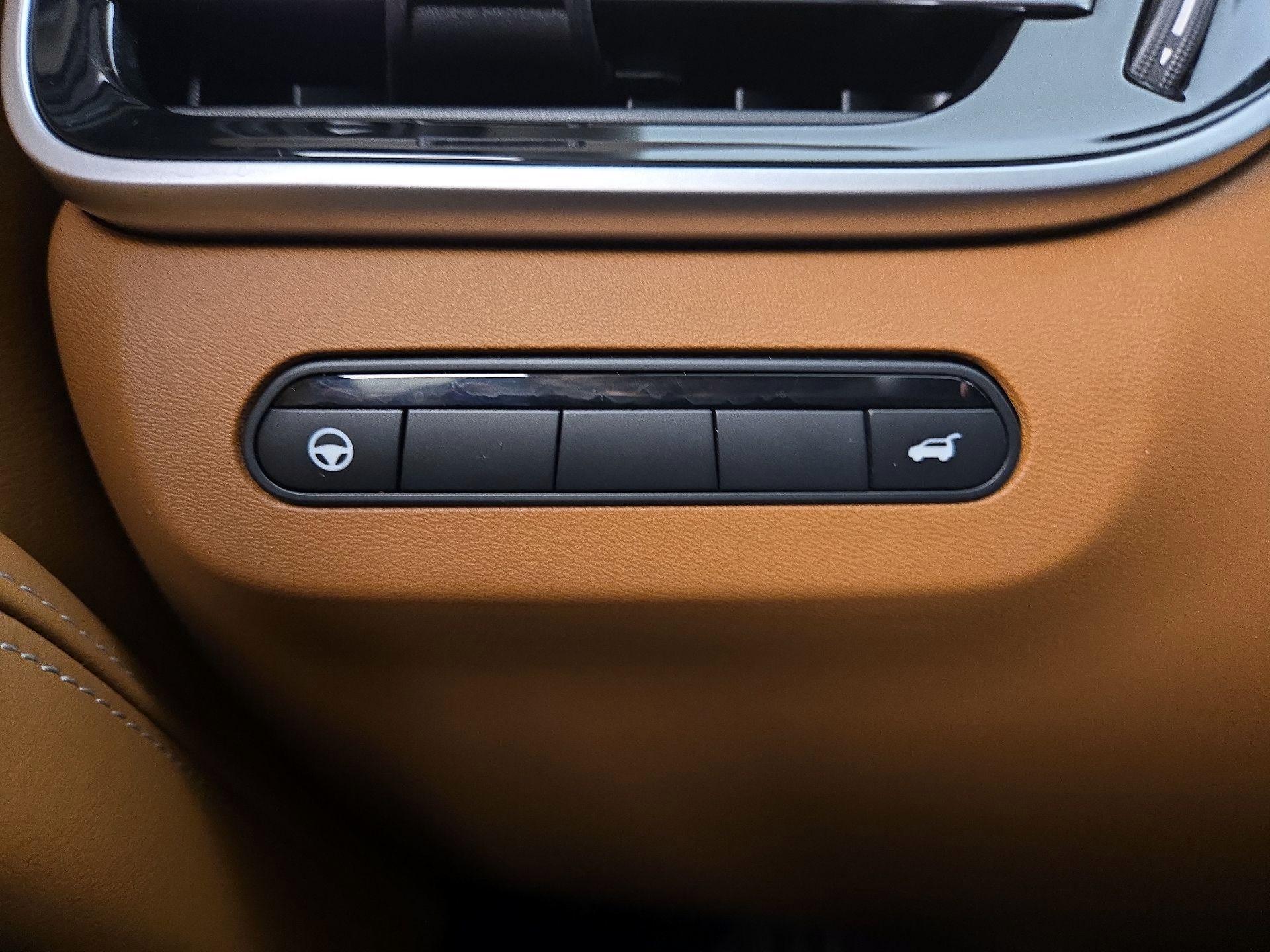 Thumbnail: 2022 INFINITI QX60 - 13