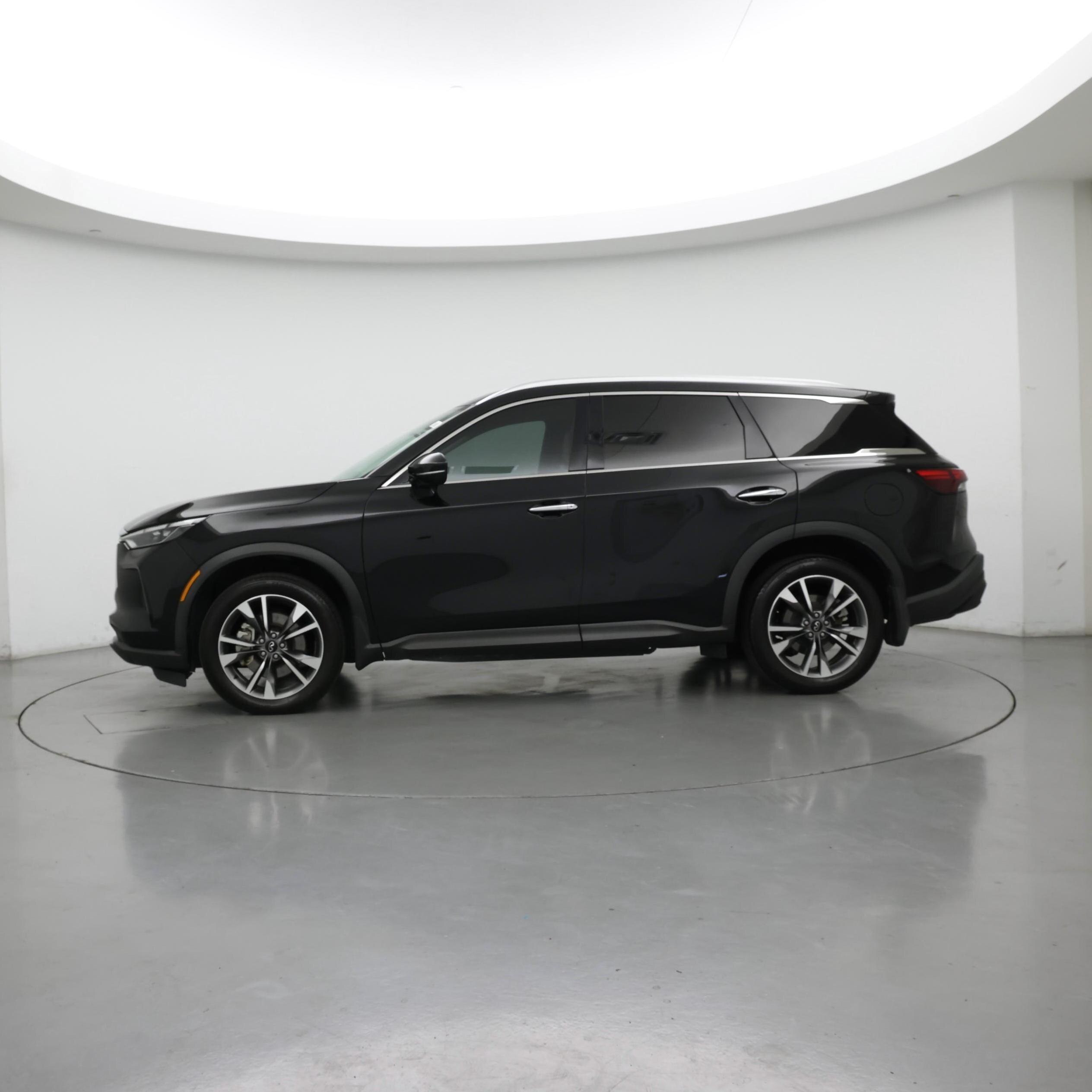 Thumbnail: 2023 INFINITI QX60 - 3