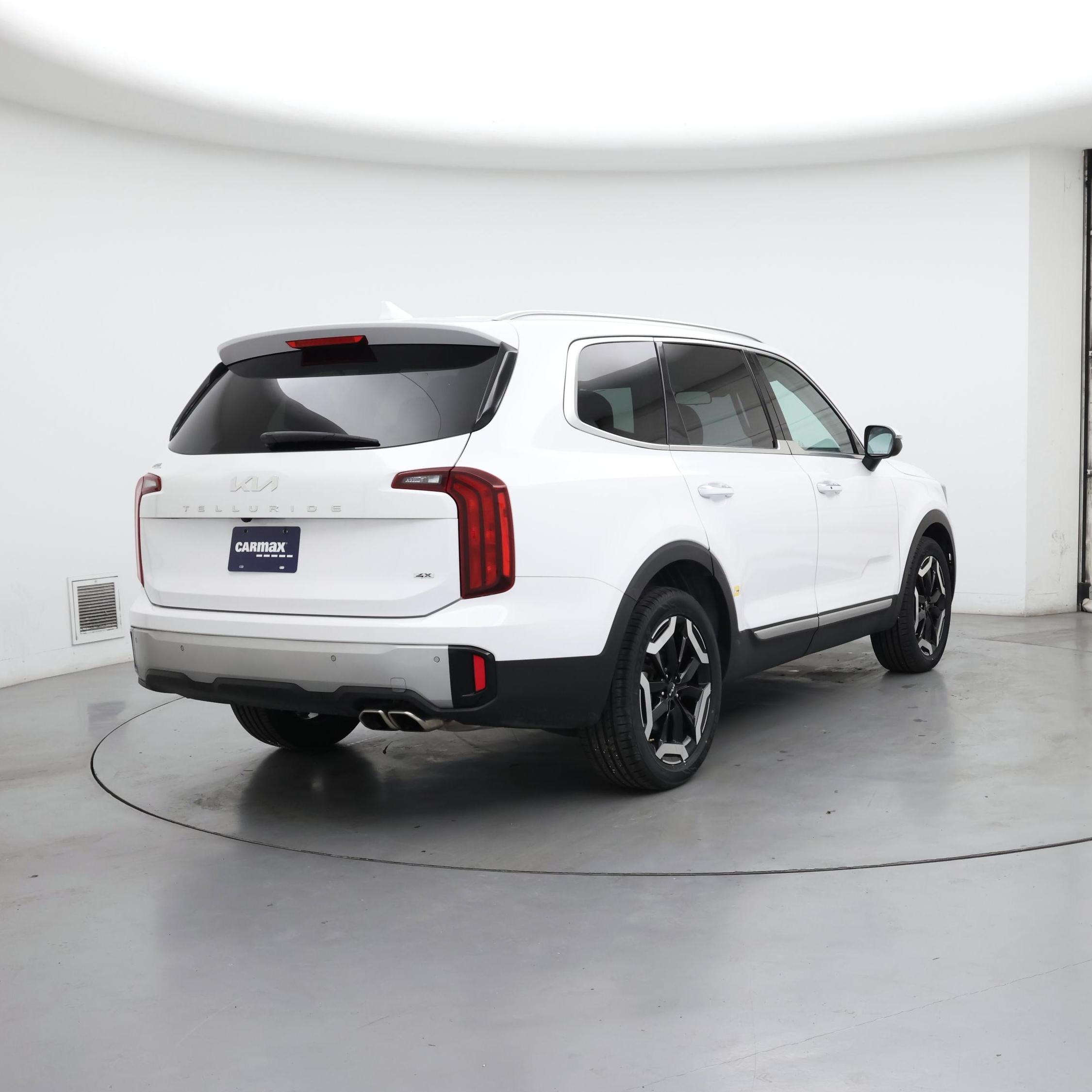 Thumbnail: 2023 Kia Telluride - 8