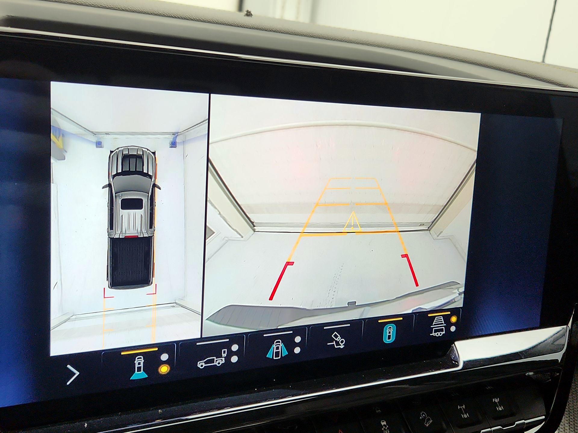 Thumbnail: 2022 Chevrolet Silverado 1500 - 14