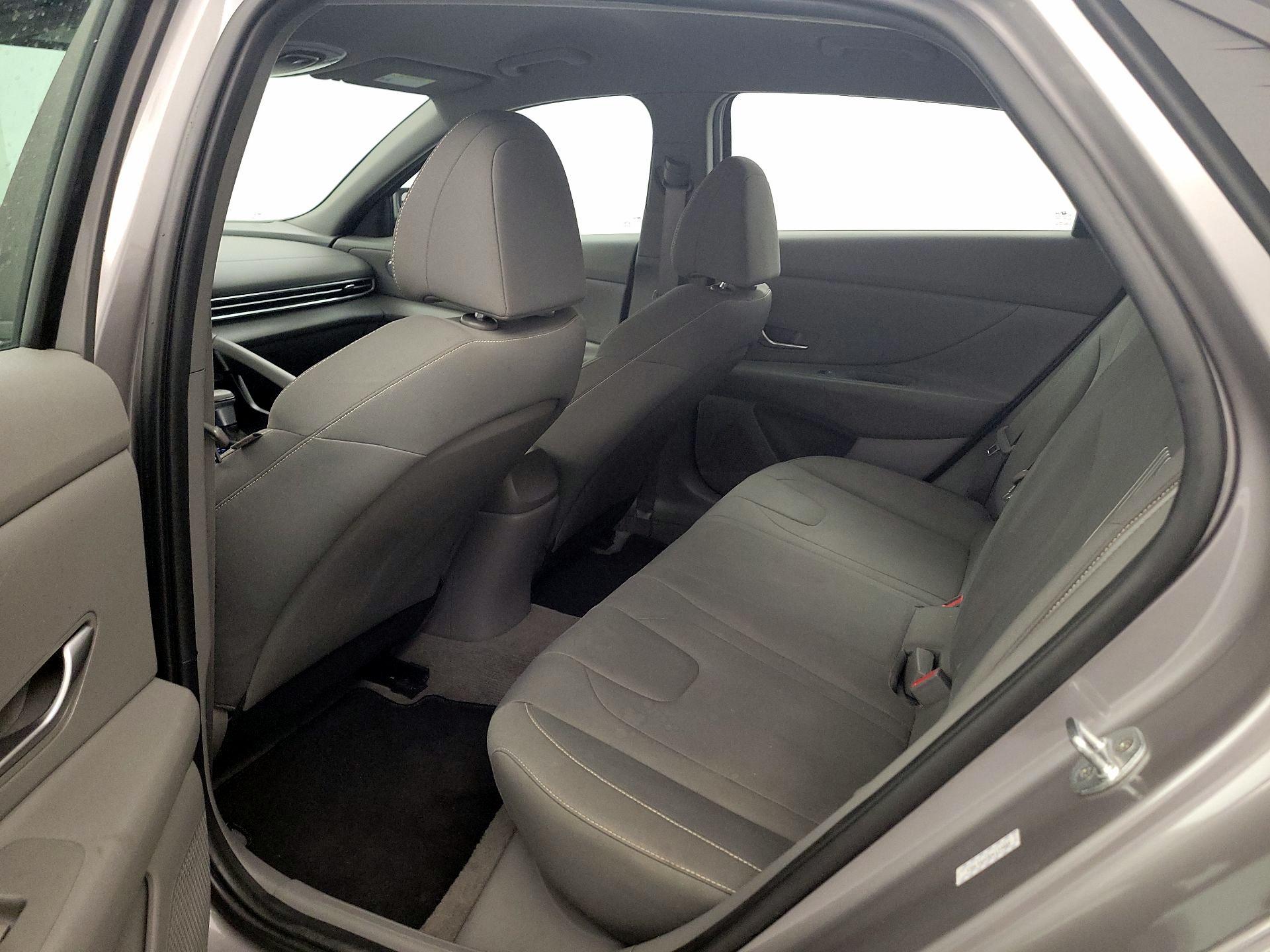 Thumbnail: 2021 Hyundai Elantra - 18