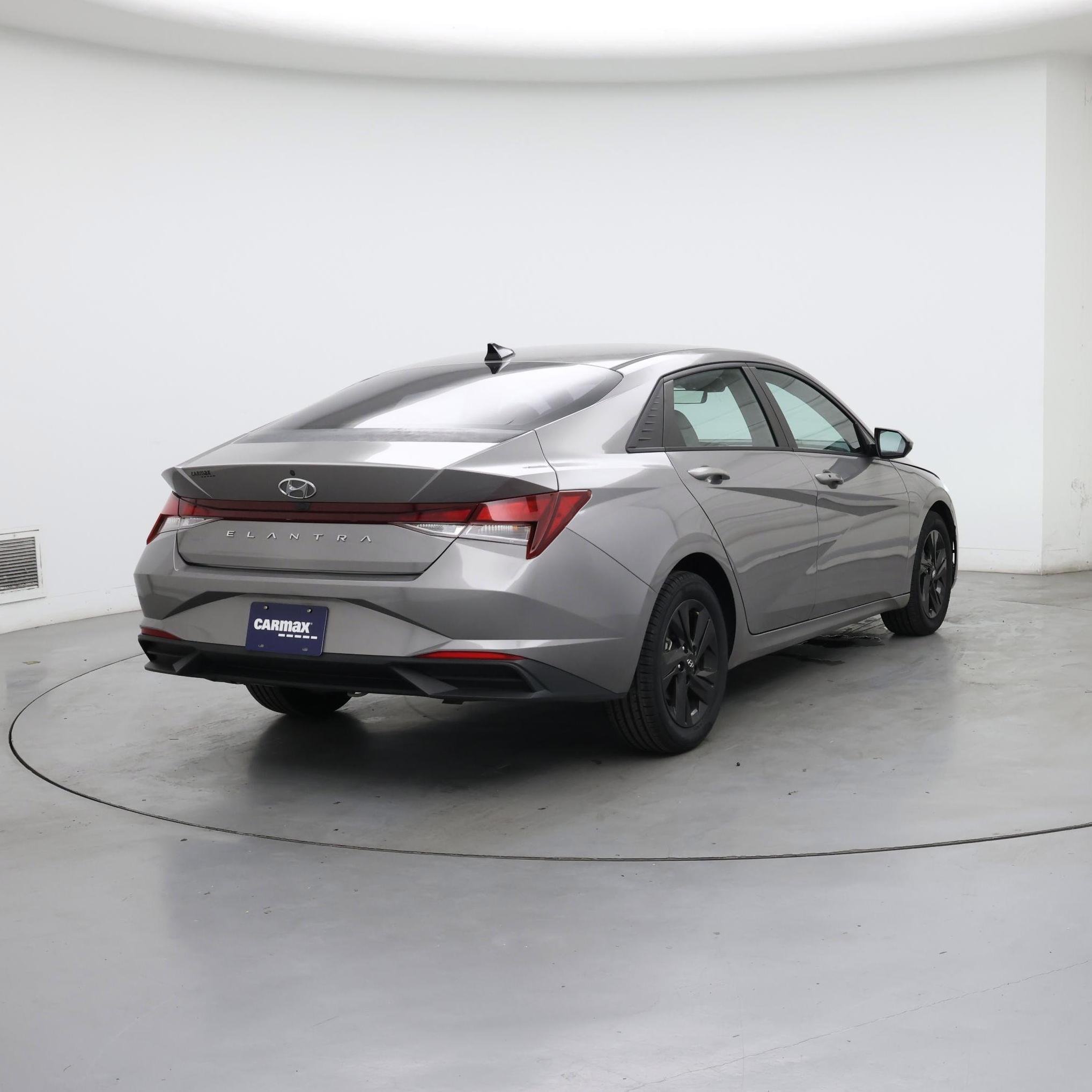 Thumbnail: 2021 Hyundai Elantra - 8